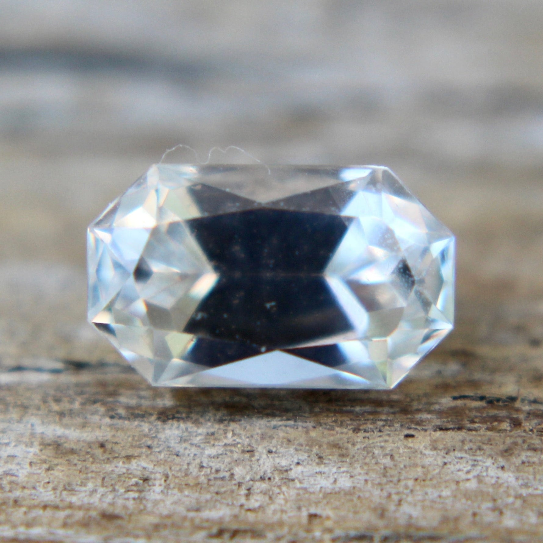 Natural White Sapphire - Sapphirepal