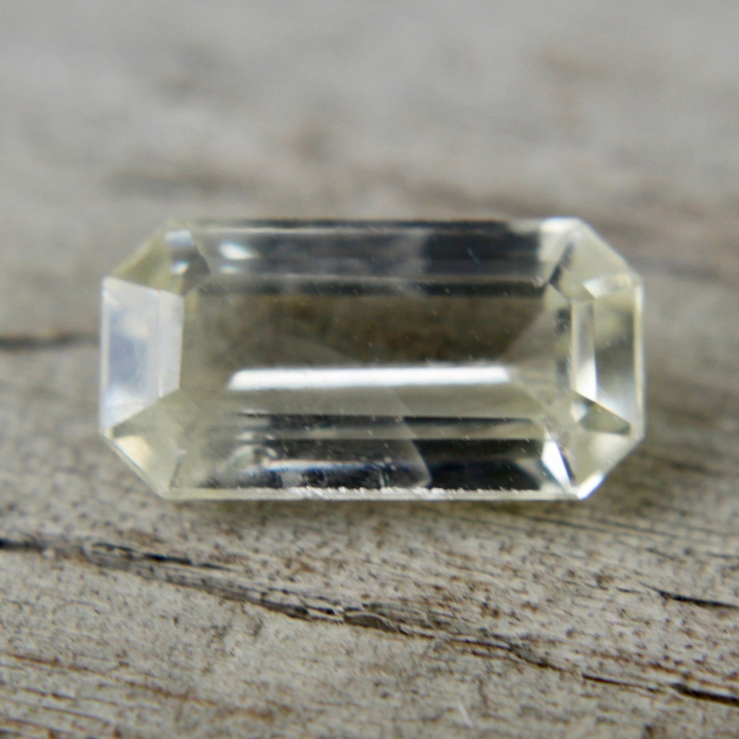 Natural White Sapphire - Sapphirepal