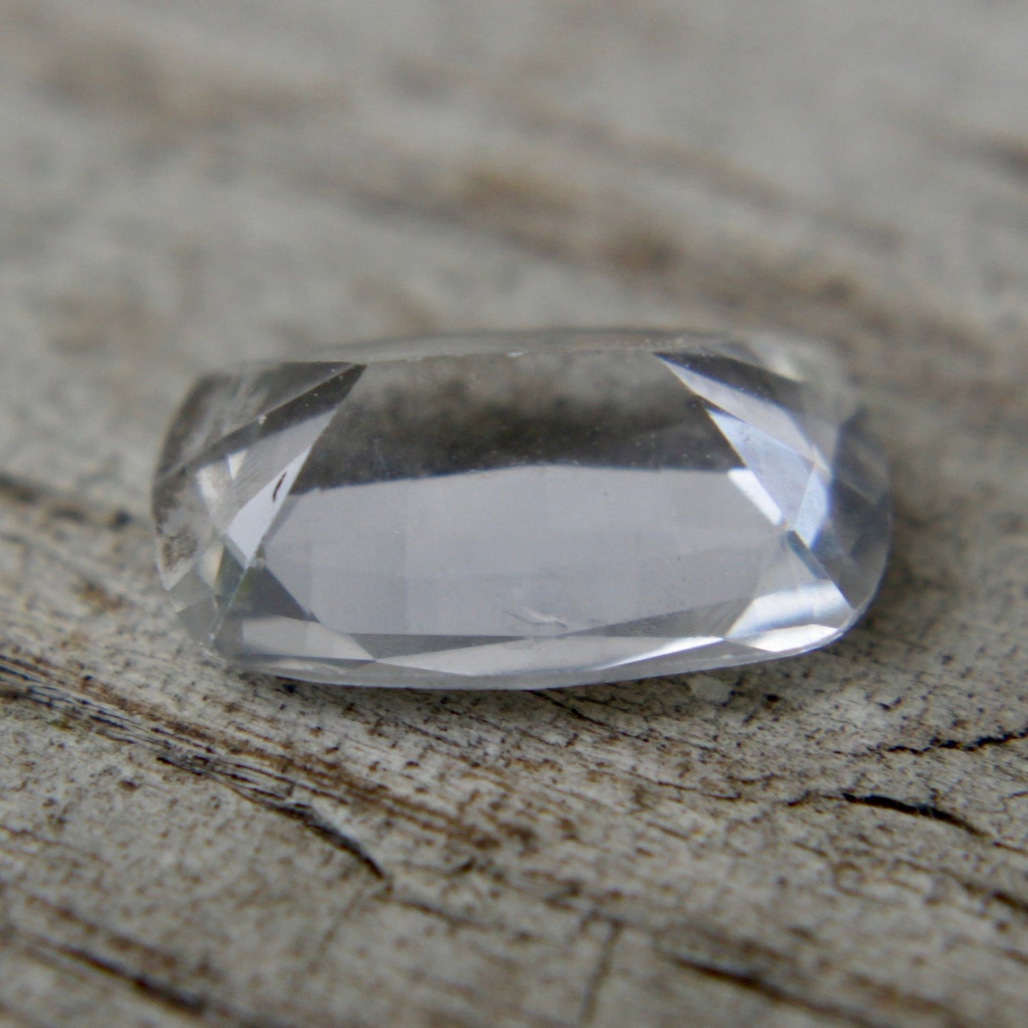 Natural White Sapphire - Sapphirepal