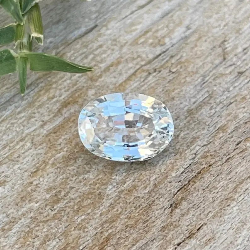Natural White Sapphire - Sapphirepal