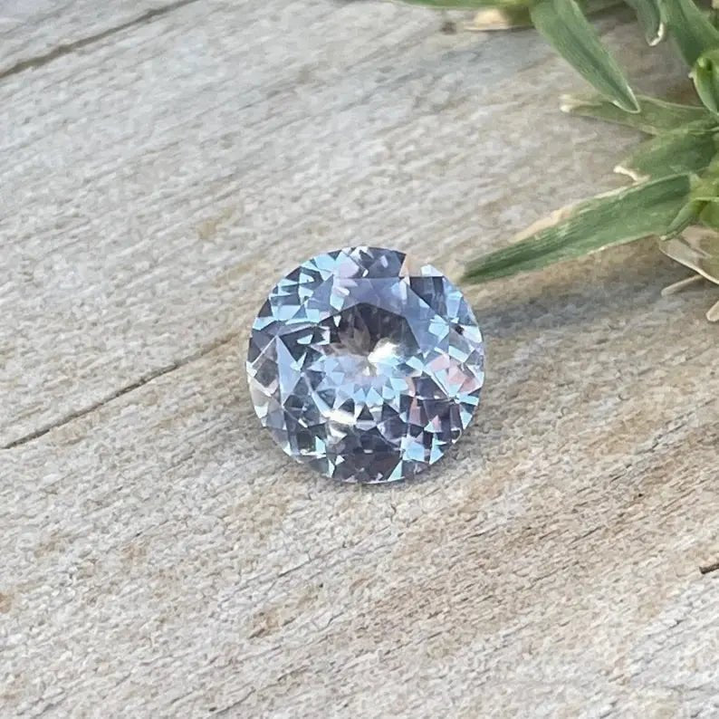 Natural White Sapphire - Sapphirepal