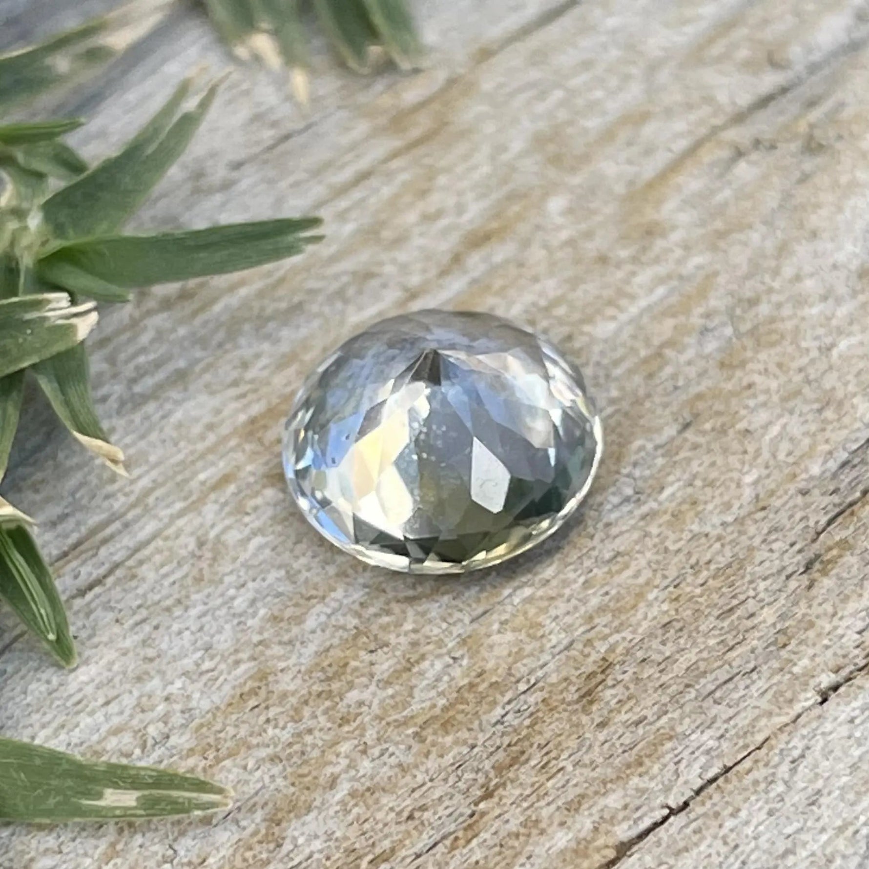 Natural White Sapphire - Sapphirepal