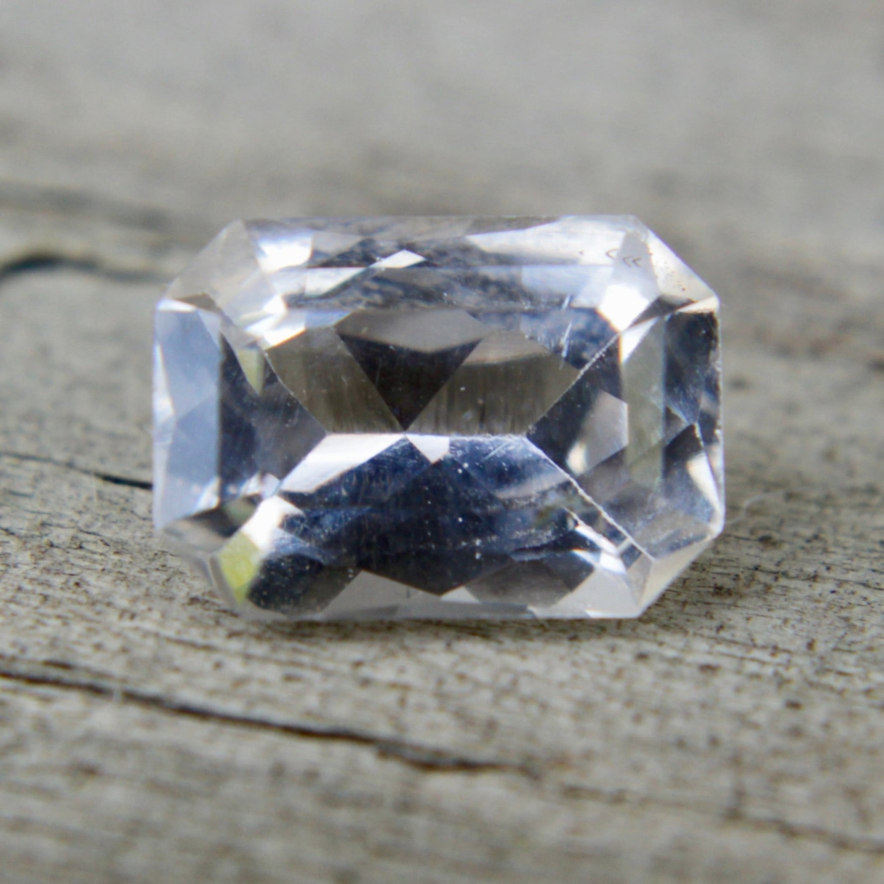 Natural White Sapphire - Sapphirepal