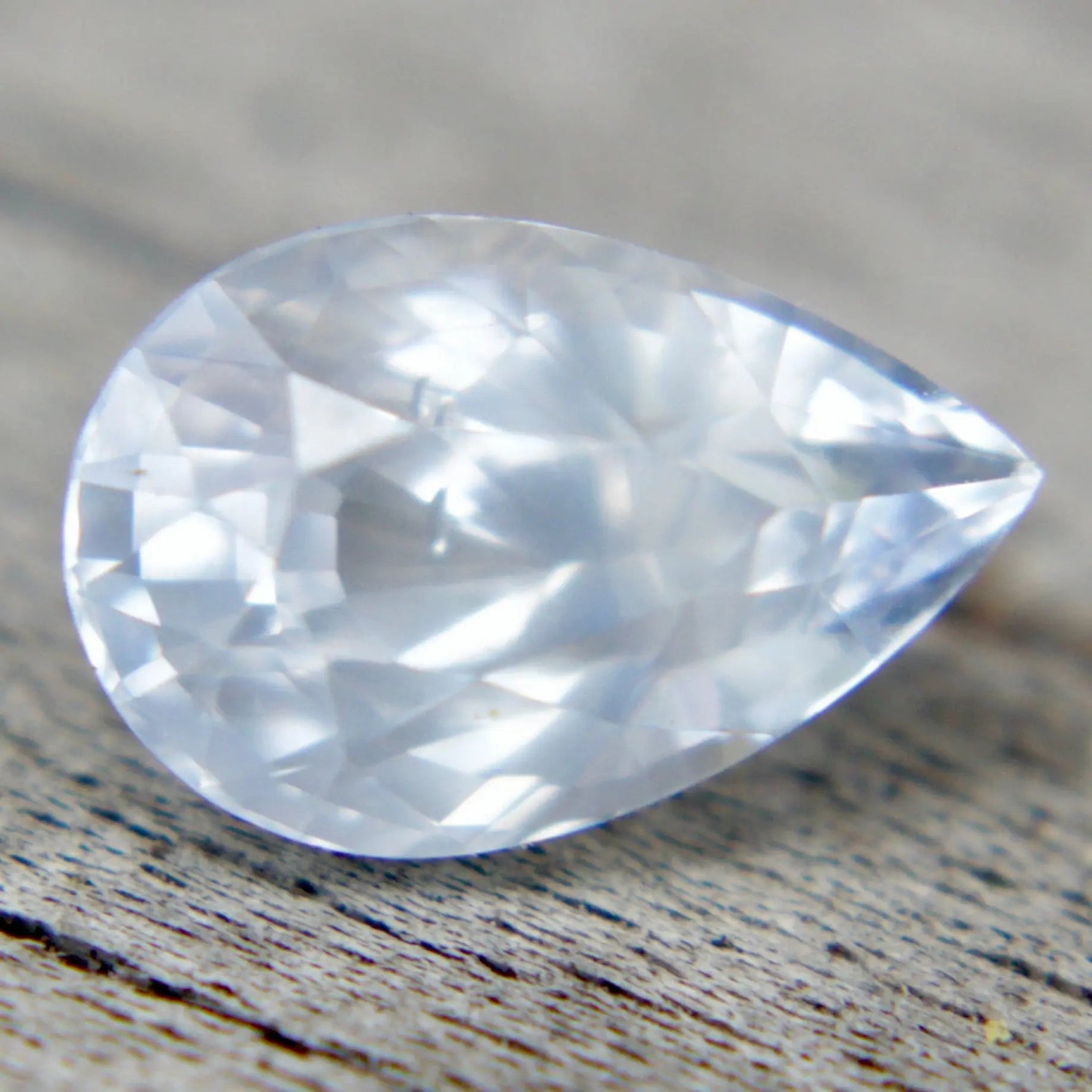 Natural White Sapphire - Sapphirepal