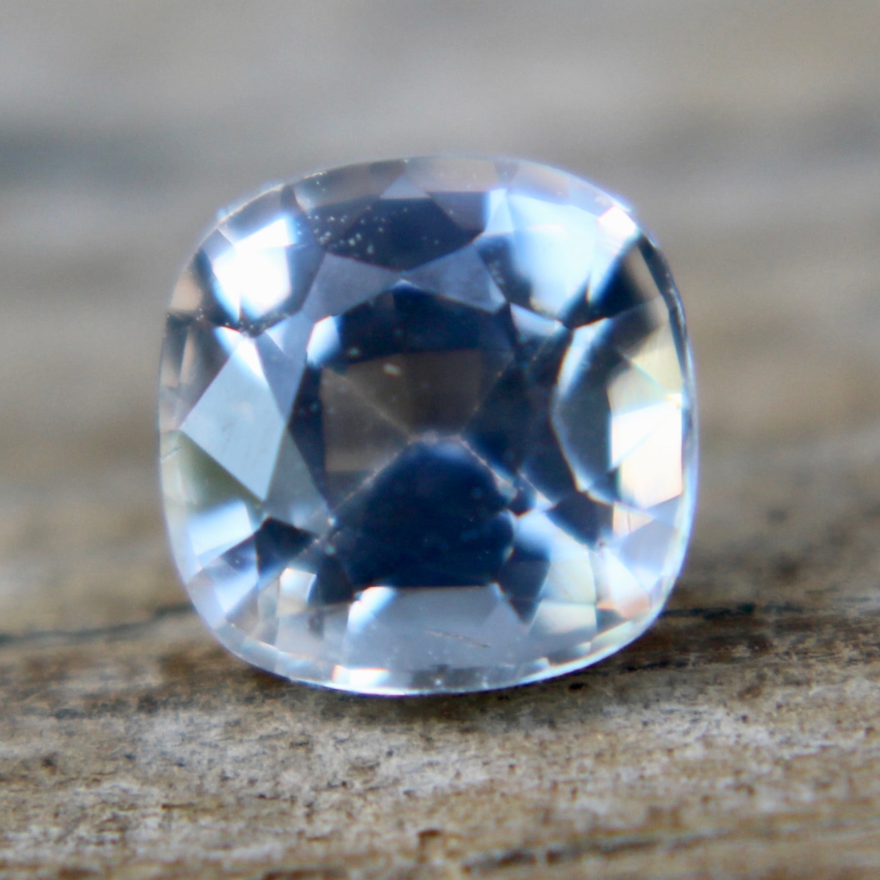 Natural White Sapphire - Sapphirepal