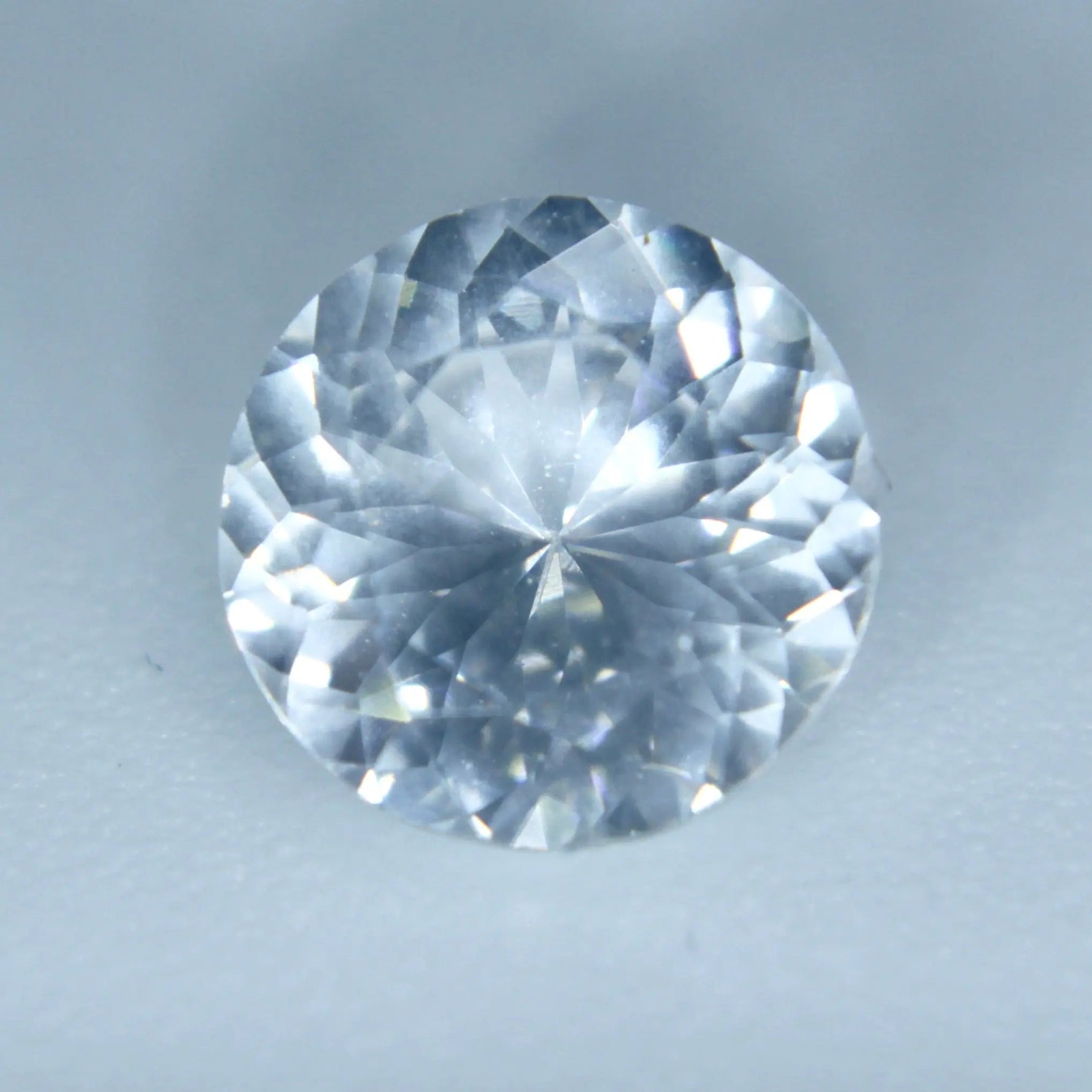 Natural White Sapphire - Sapphirepal