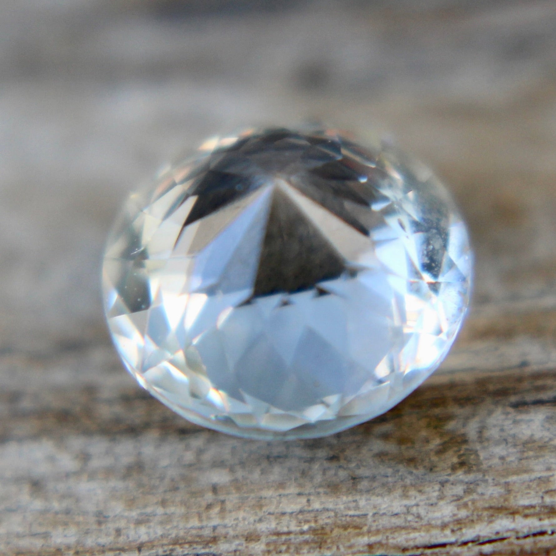 Natural White Sapphire - Sapphirepal