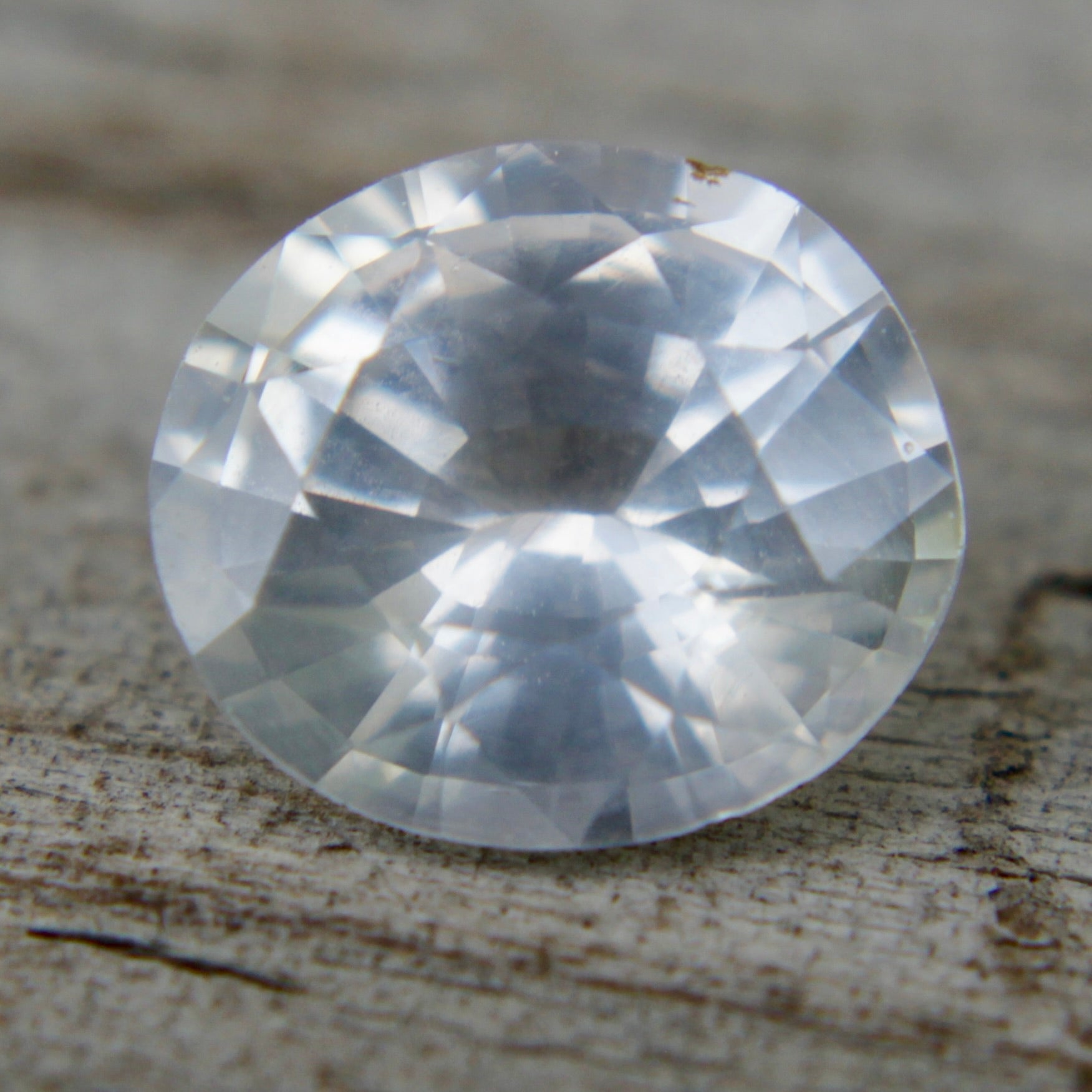 Natural White Sapphire - Sapphirepal
