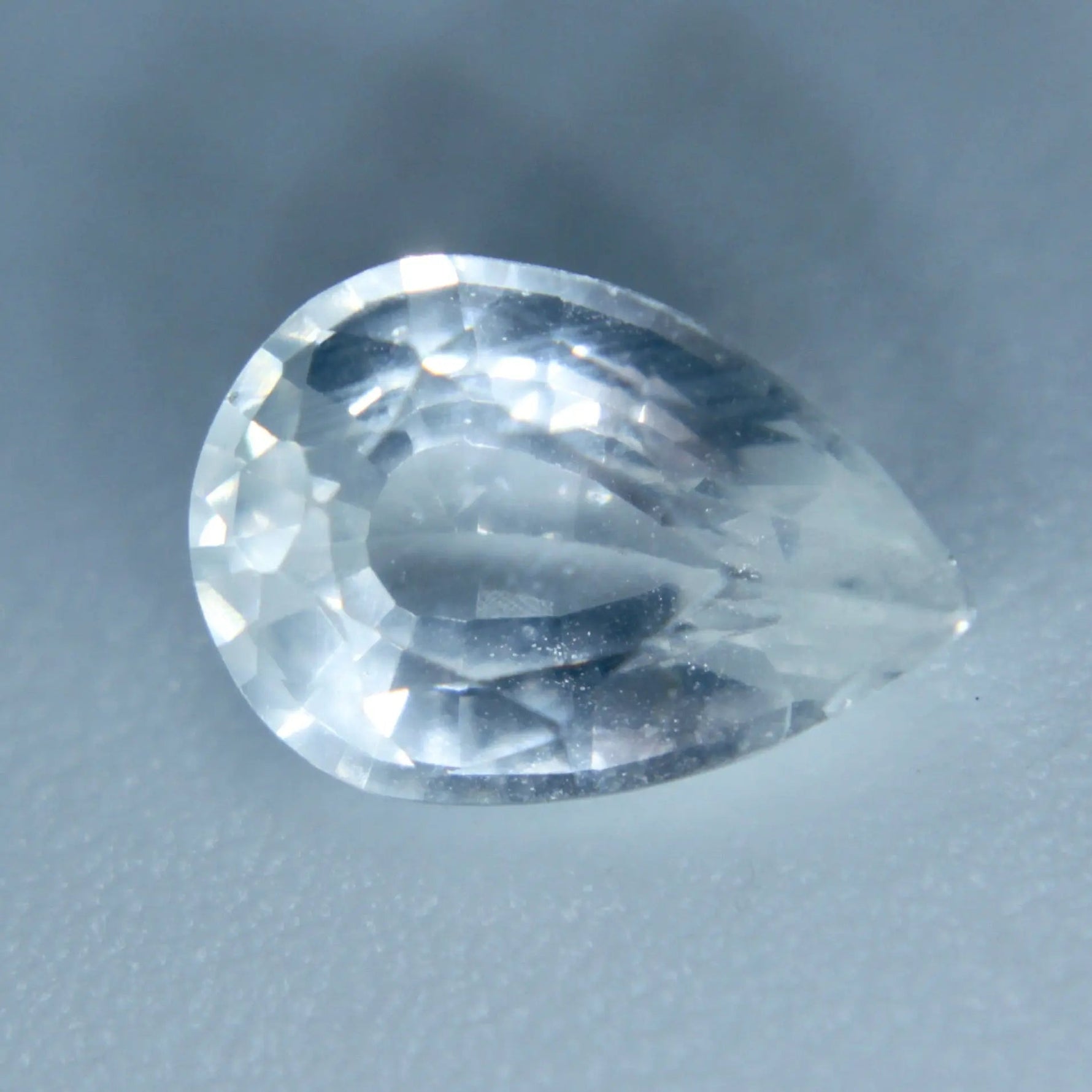 Natural White Sapphire - Sapphirepal