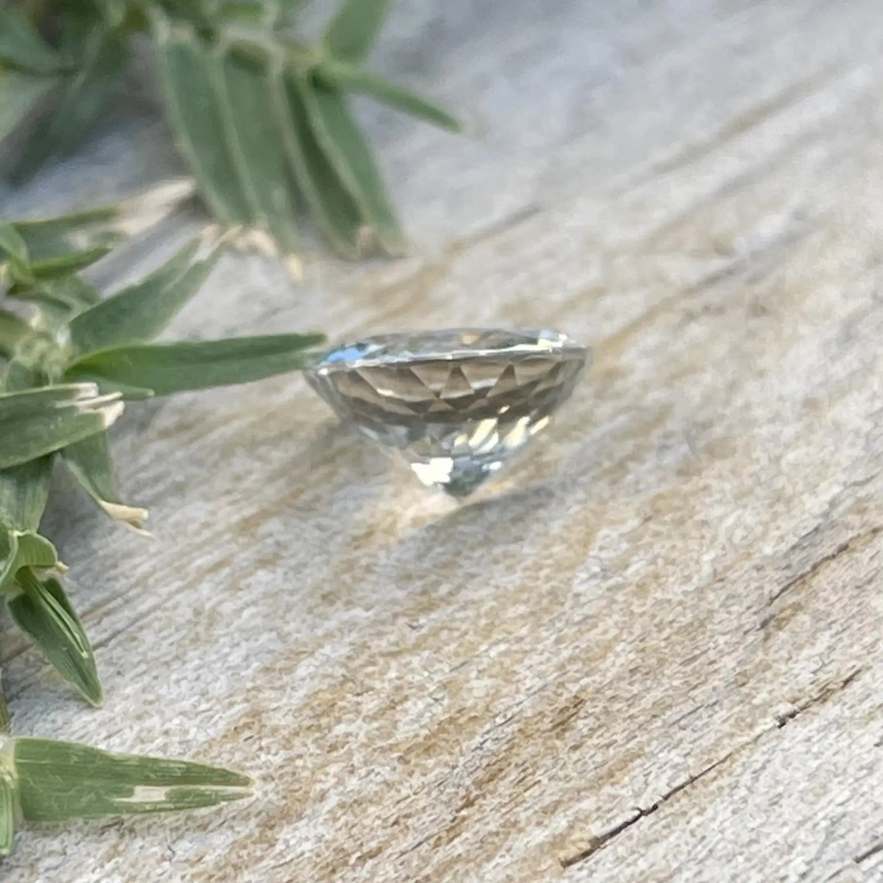 Natural White Sapphire - Sapphirepal