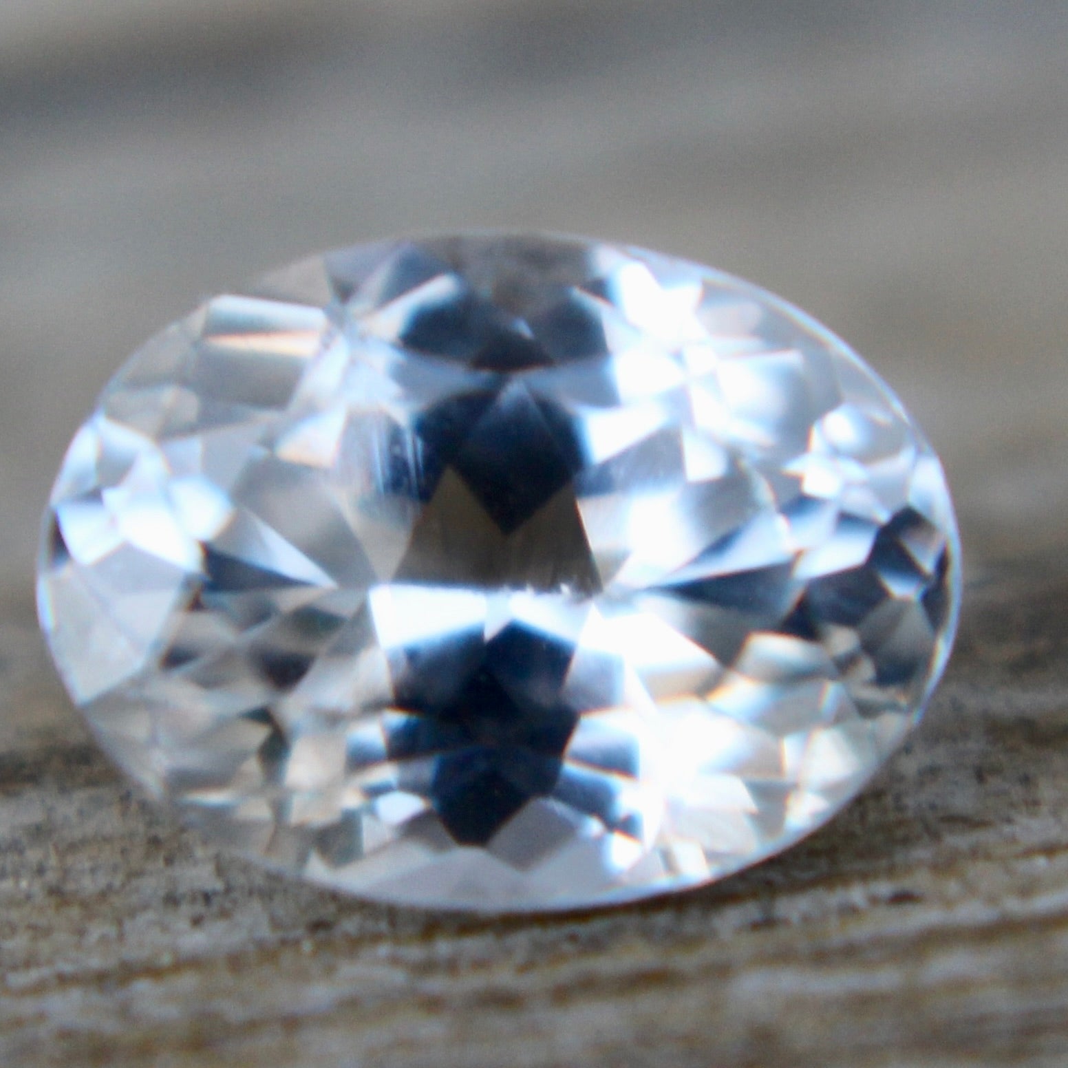 Natural White Sapphire - Sapphirepal