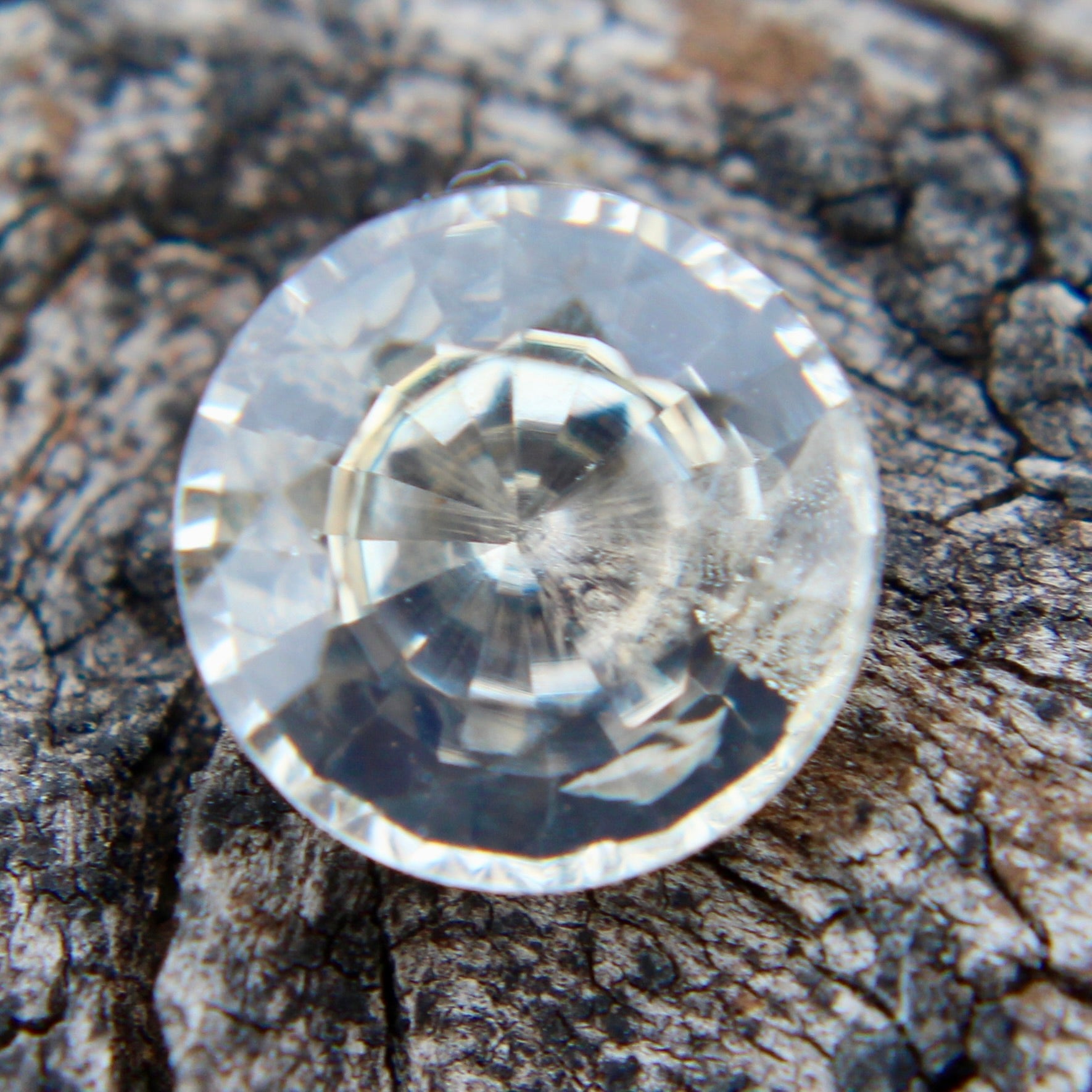 Natural White Sapphire - Sapphirepal