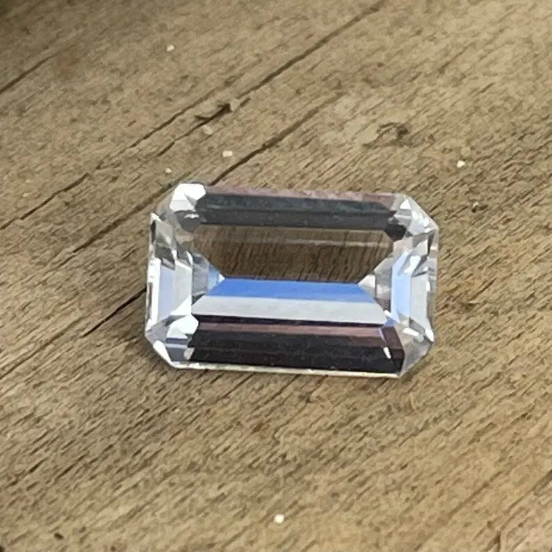 Natural White Sapphire - Sapphirepal