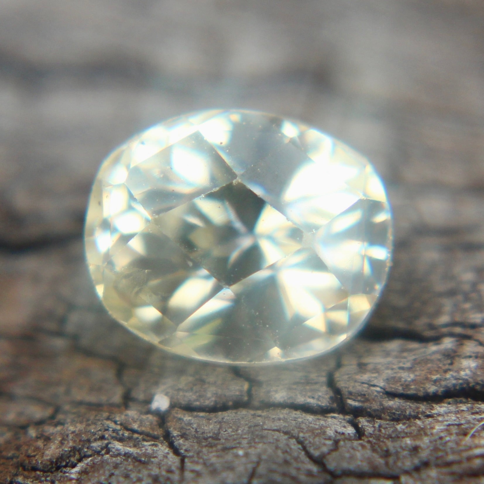 Natural Yellow Blue Sapphire - Sapphirepal