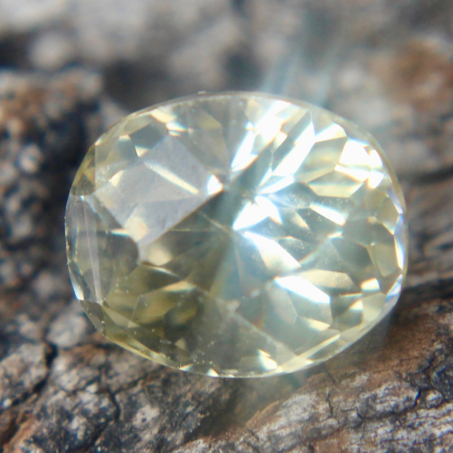 Natural Yellow Blue Sapphire - Sapphirepal