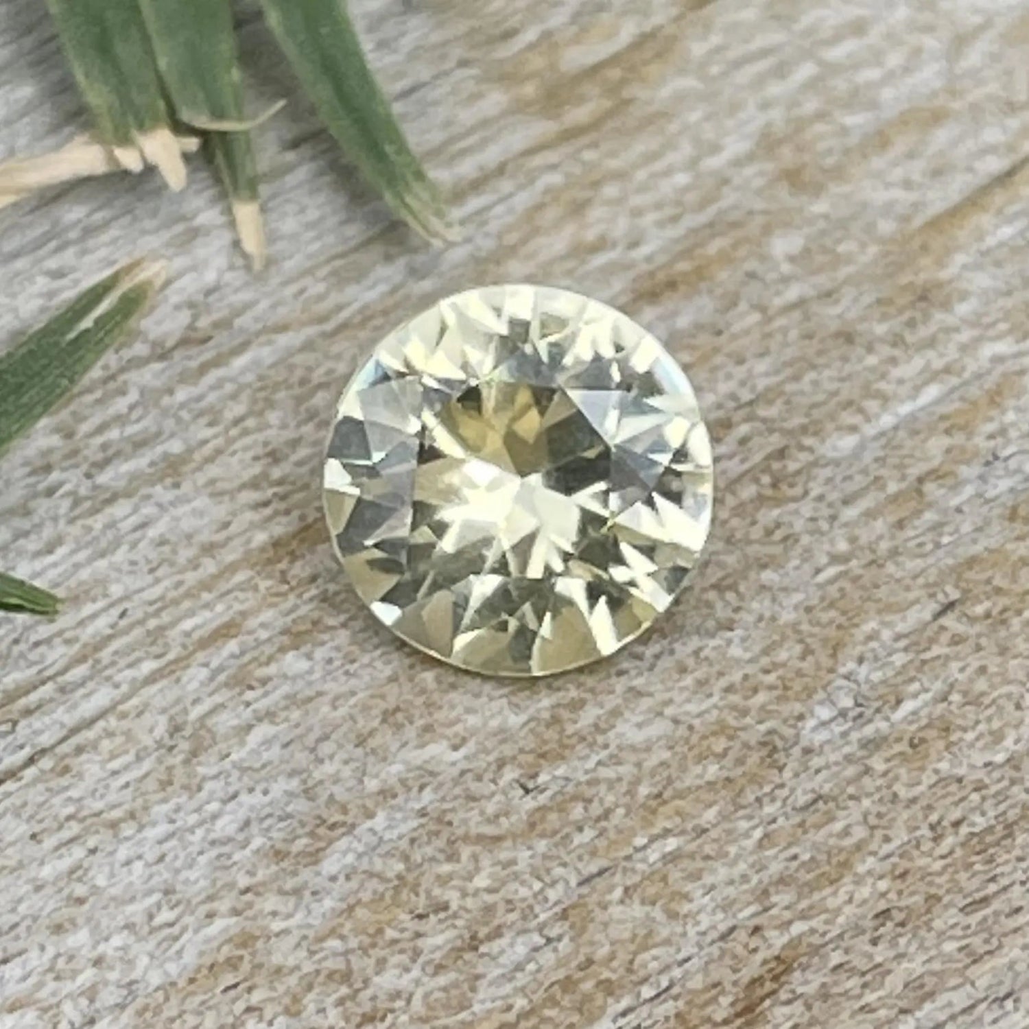 Natural Yellow Sapphire - Sapphirepal