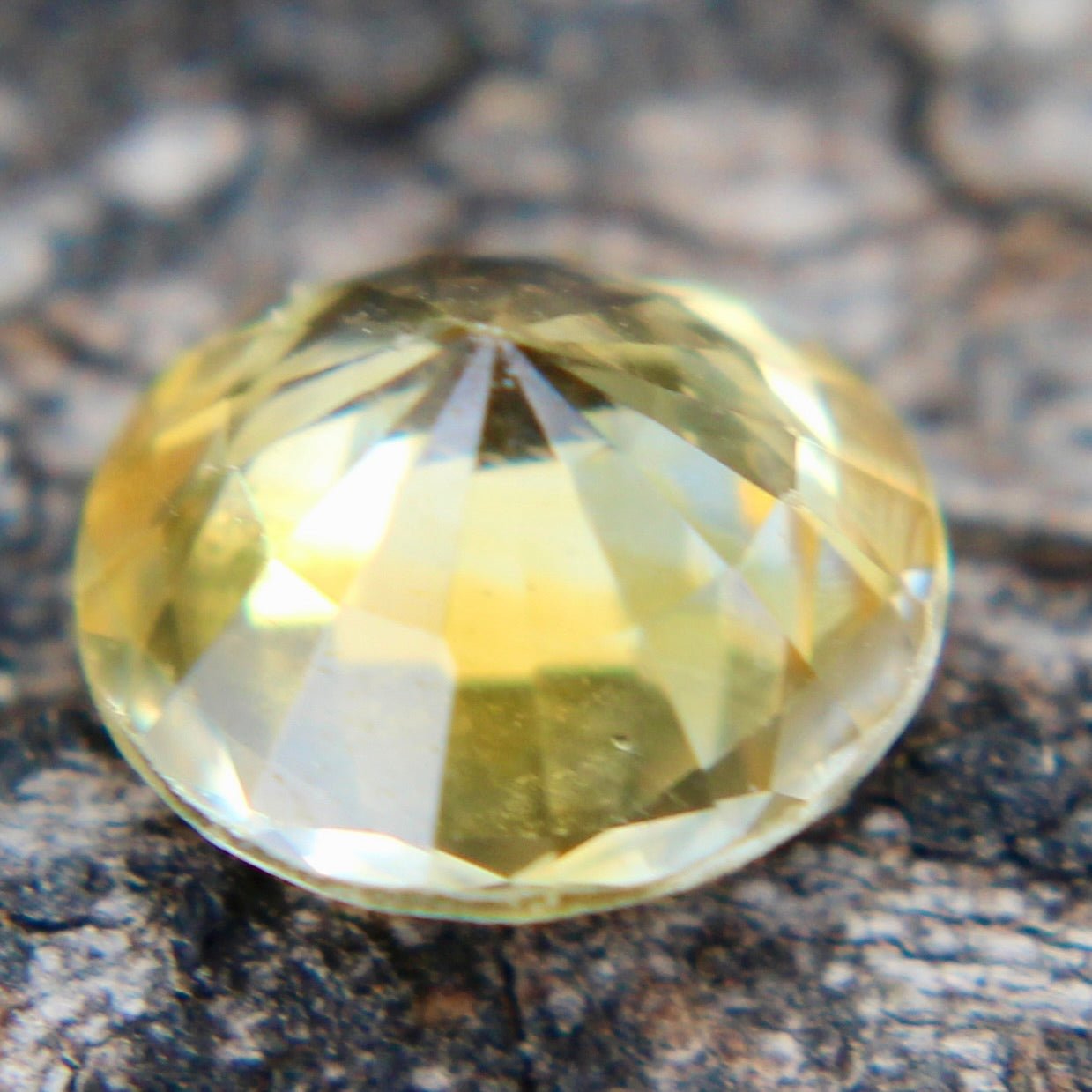 Natural Yellow Sapphire - Sapphirepal