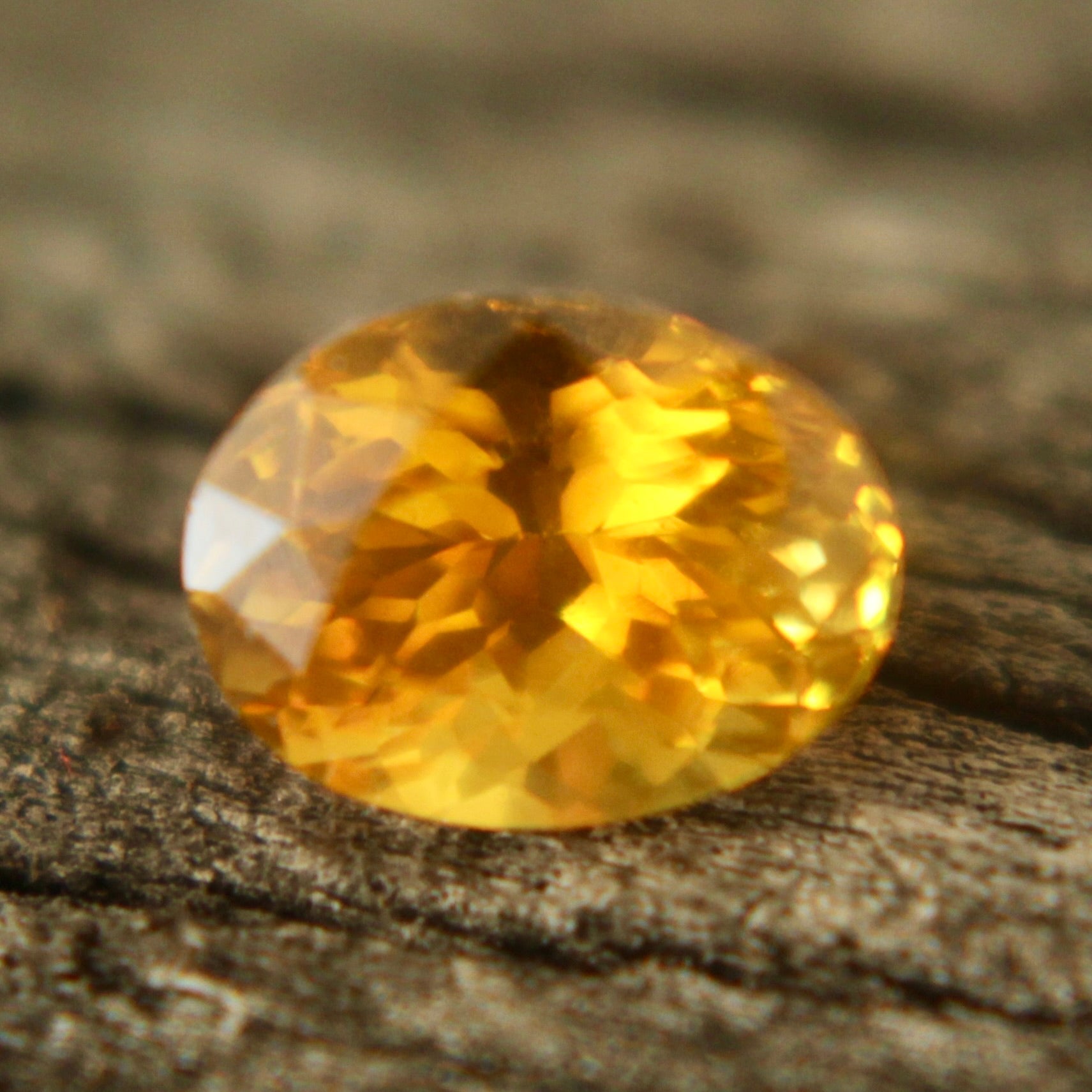 Natural Yellow Sapphire - Sapphirepal