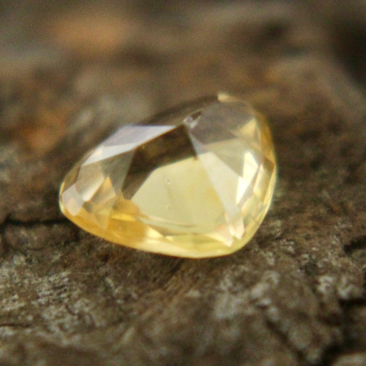 Natural Yellow Sapphire - Sapphirepal