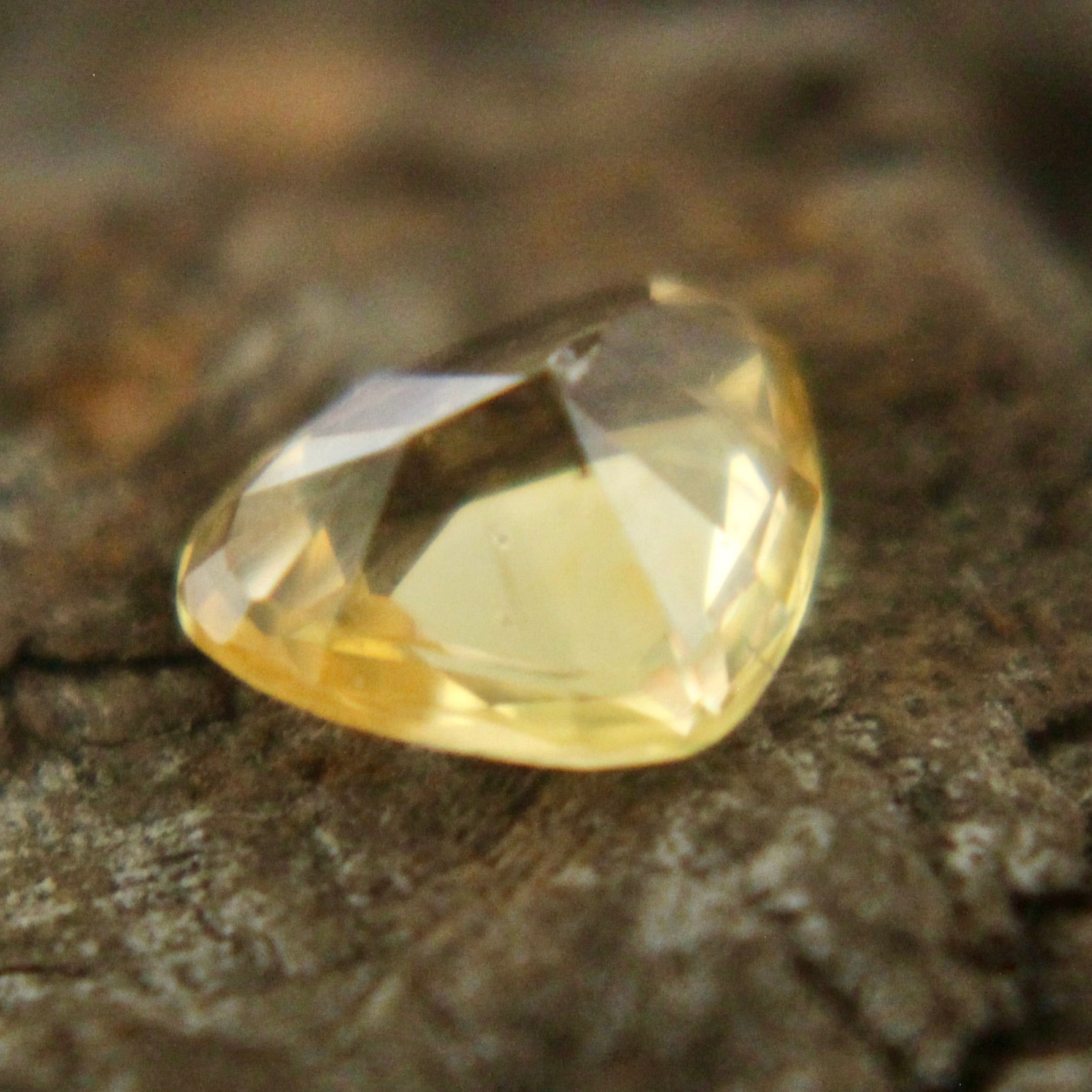 Natural Yellow Sapphire - Sapphirepal