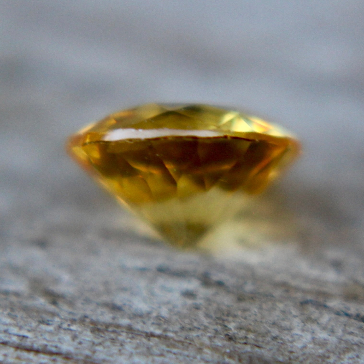 Earth-Sourced Round Cut Yellow Sapphire 0.90 Carat for Fine Jewelry