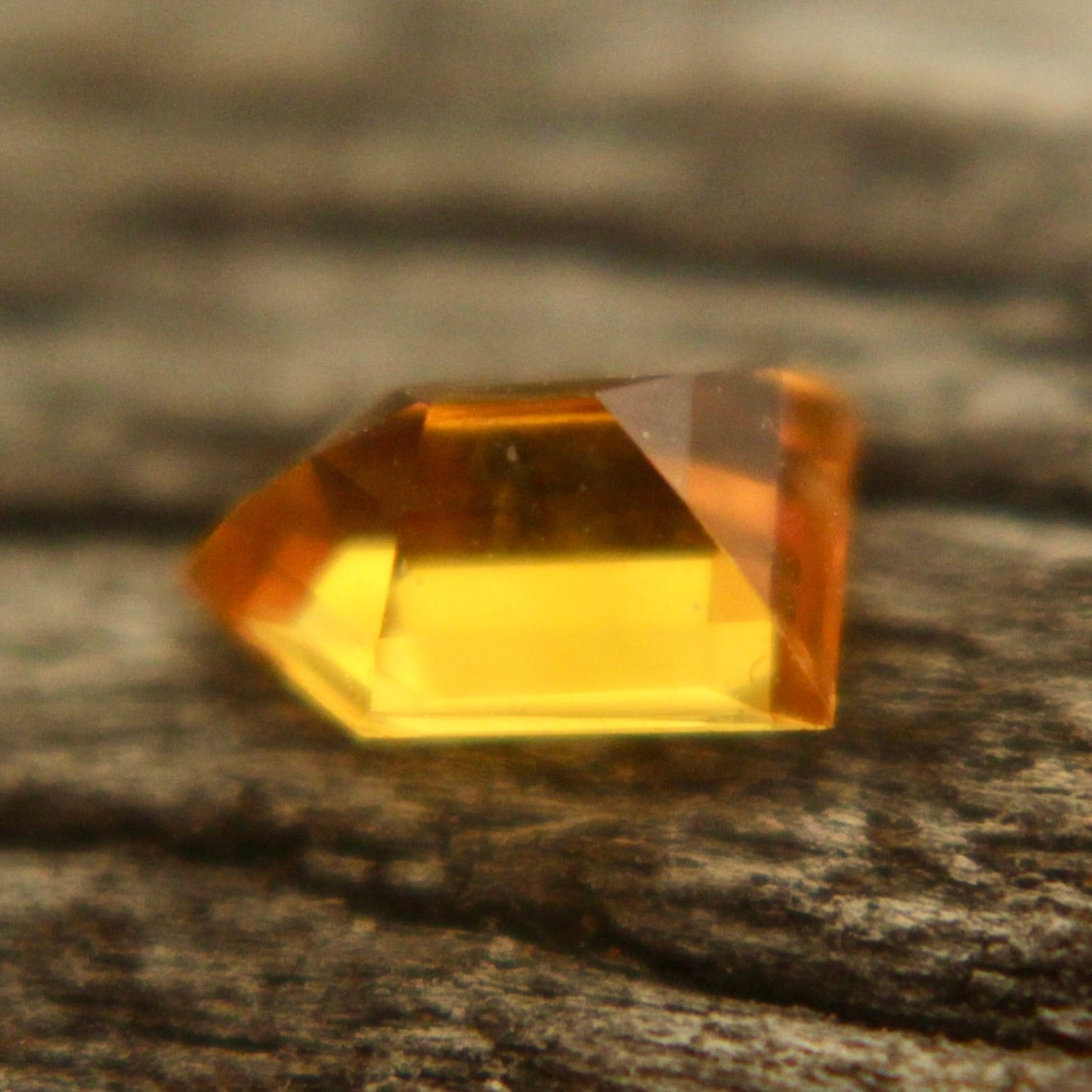 Natural Yellow Sapphire - Sapphirepal