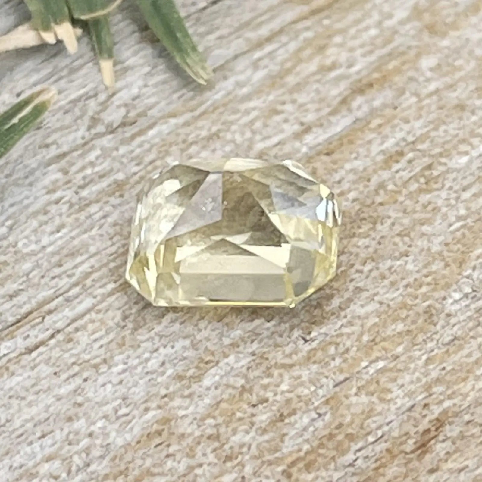 Natural Yellow Sapphire - Sapphirepal