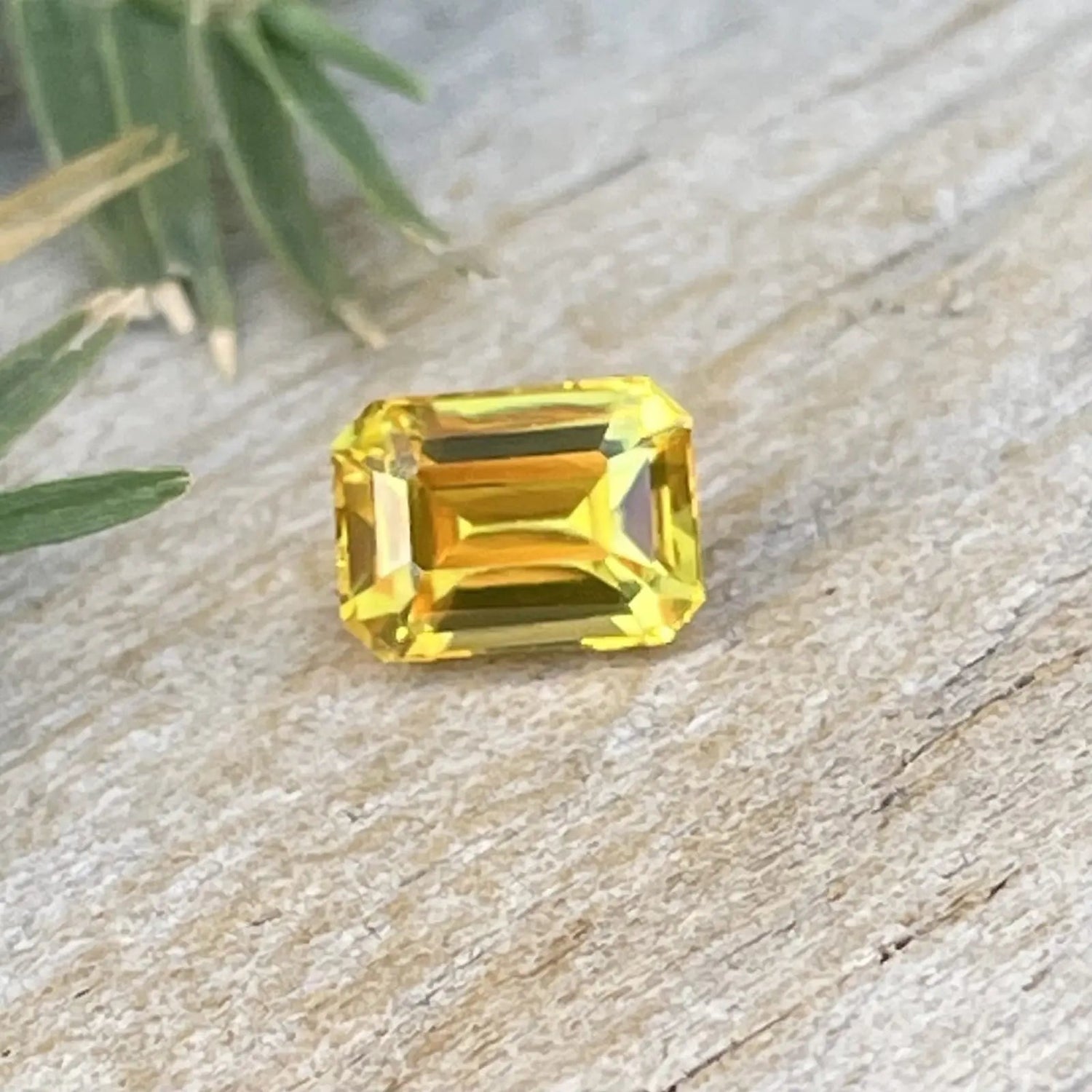 Natural Yellow Sapphire - Sapphirepal