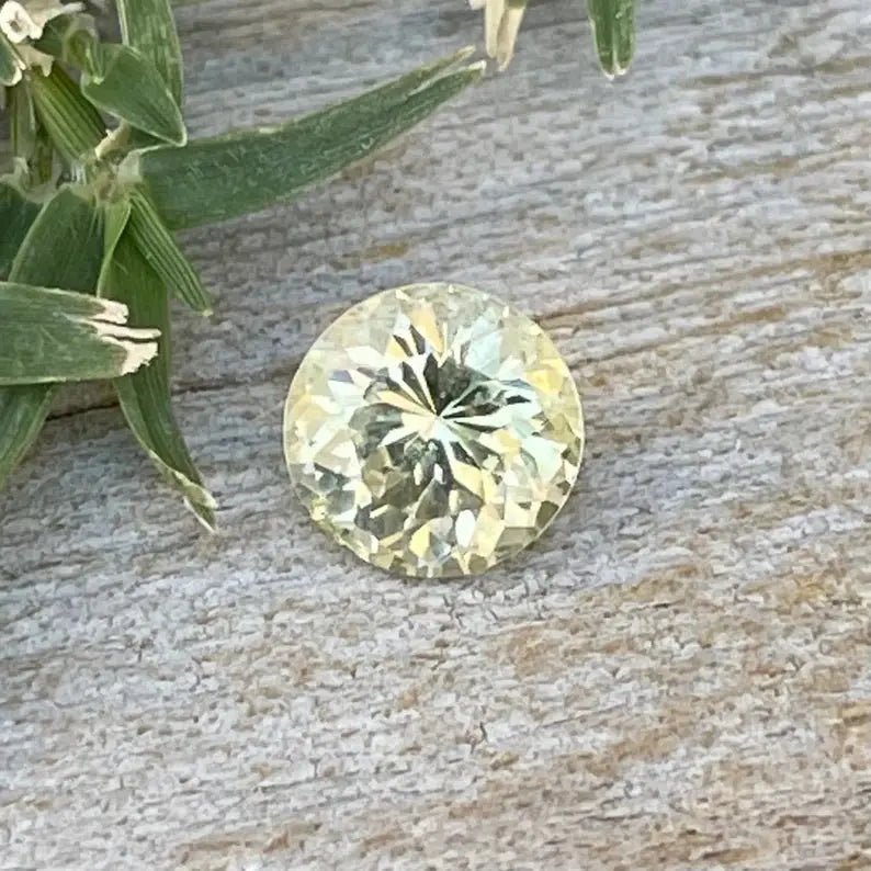 Natural Yellow Sapphire - Sapphirepal