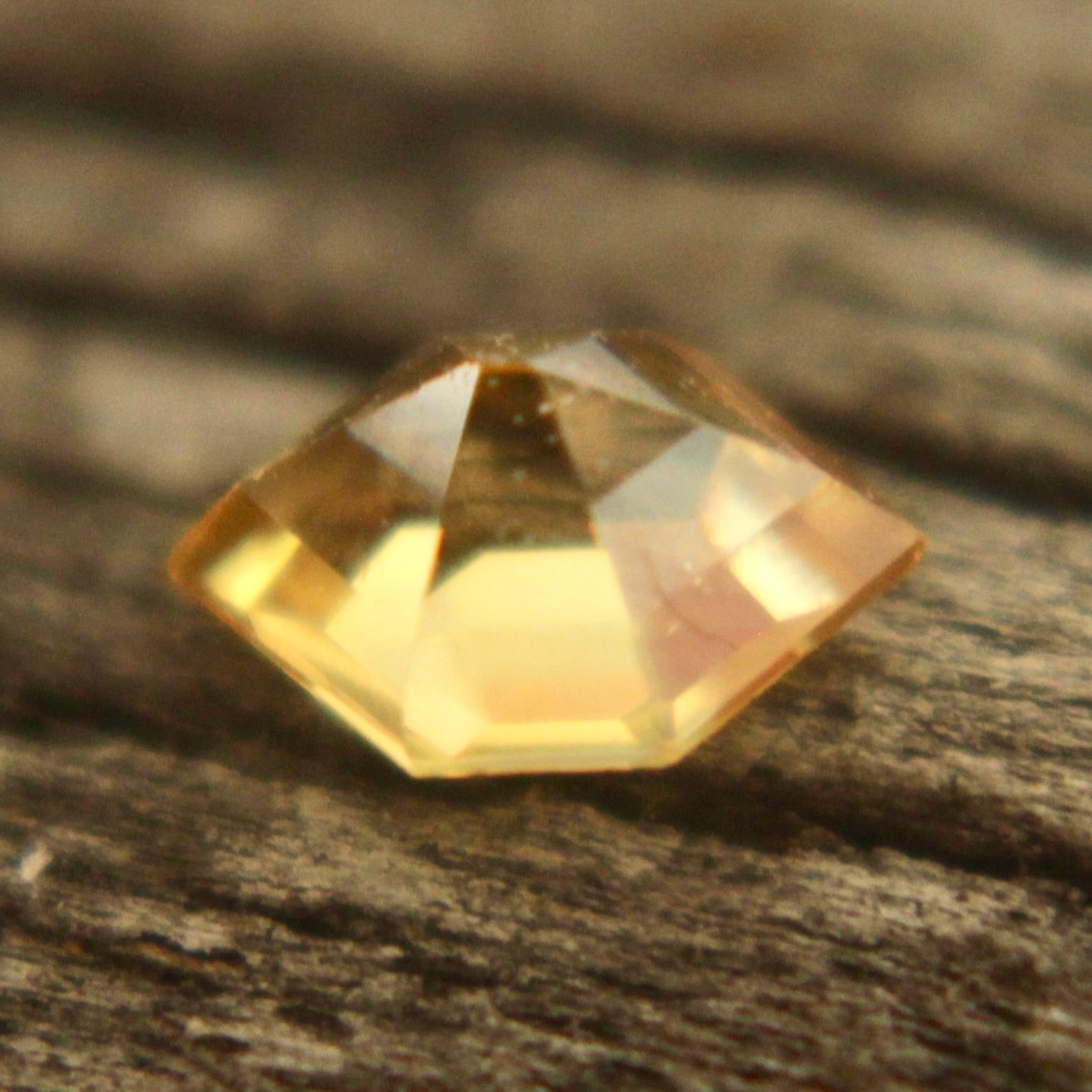 Natural Yellow Sapphire - Sapphirepal