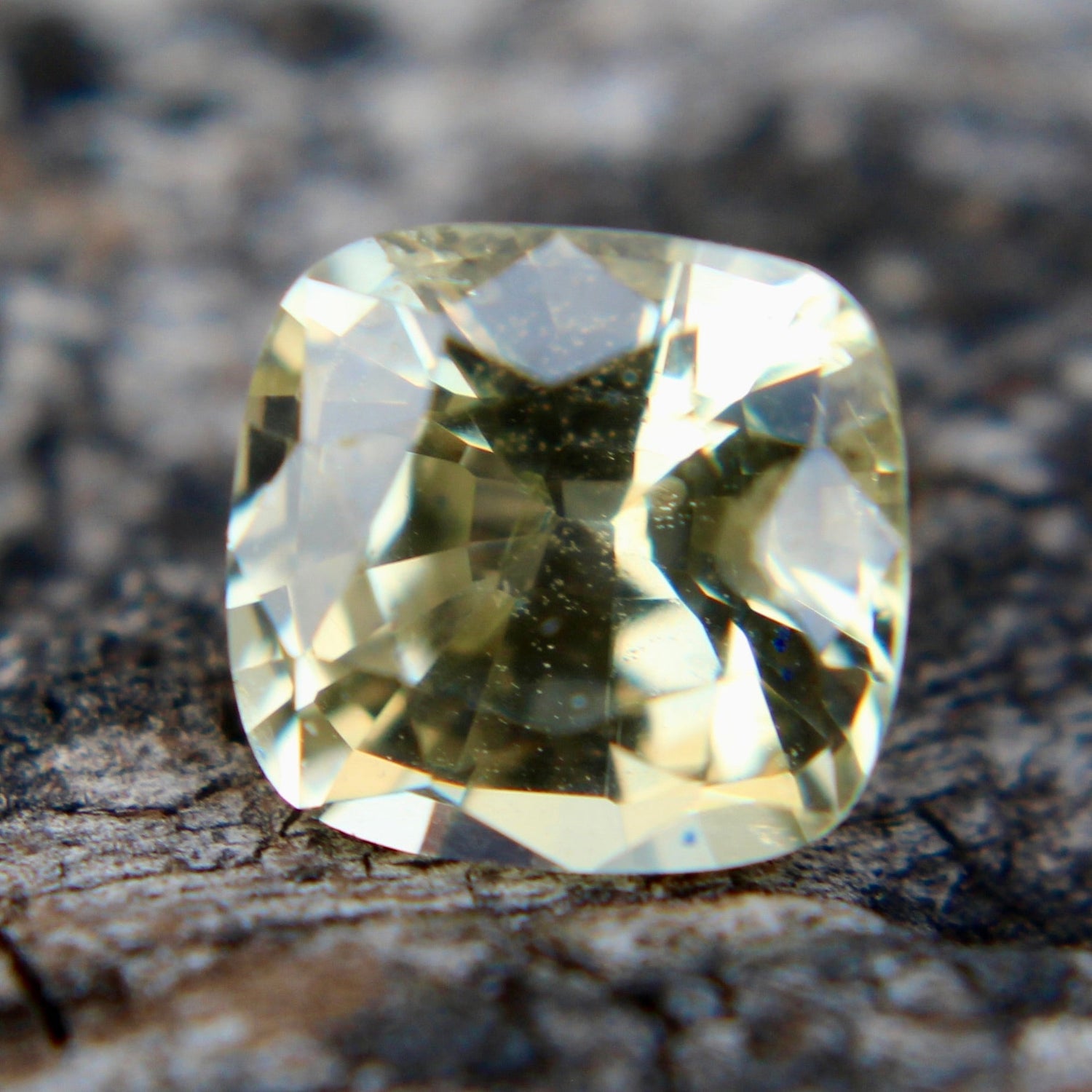 Natural Yellow Sapphire - Sapphirepal