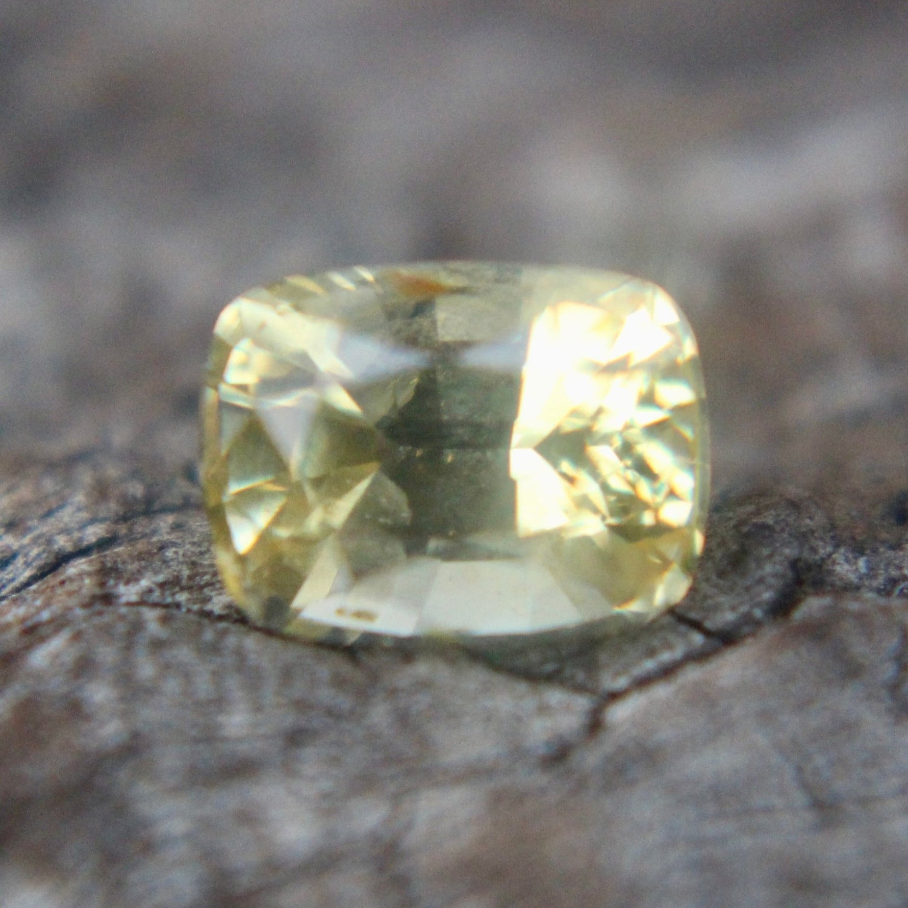 Natural Yellow Sapphire - Sapphirepal