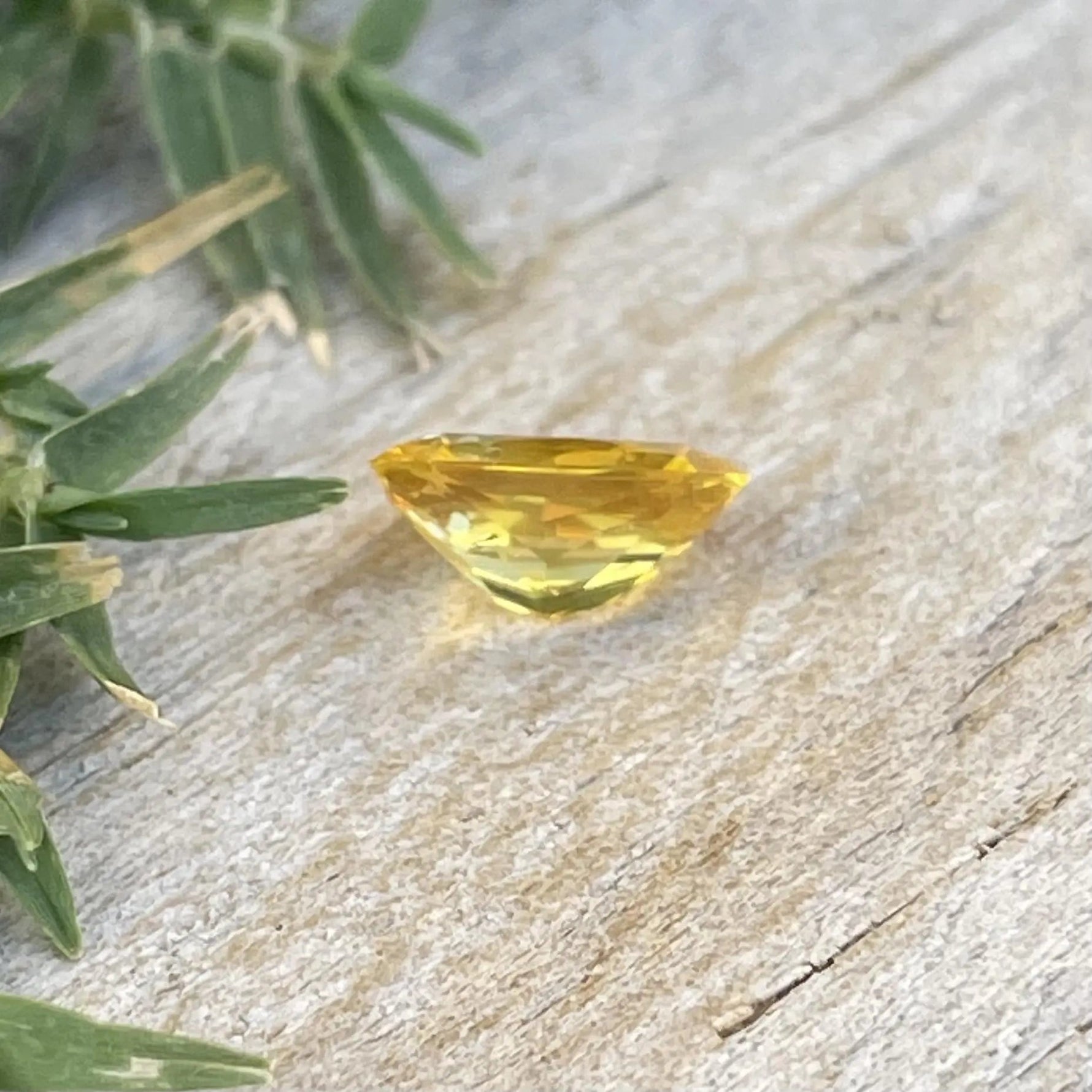 Australian sourced Ceylon sapphire loose gemstone with authenticity certificate