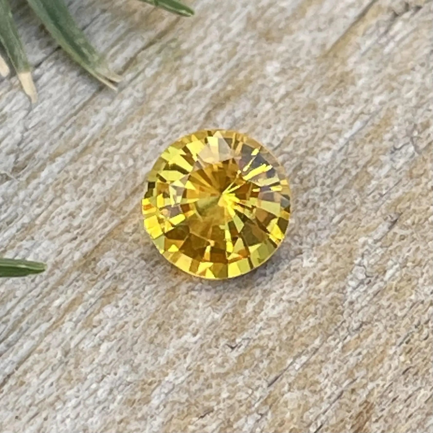 Natural Yellow Sapphire - Sapphirepal