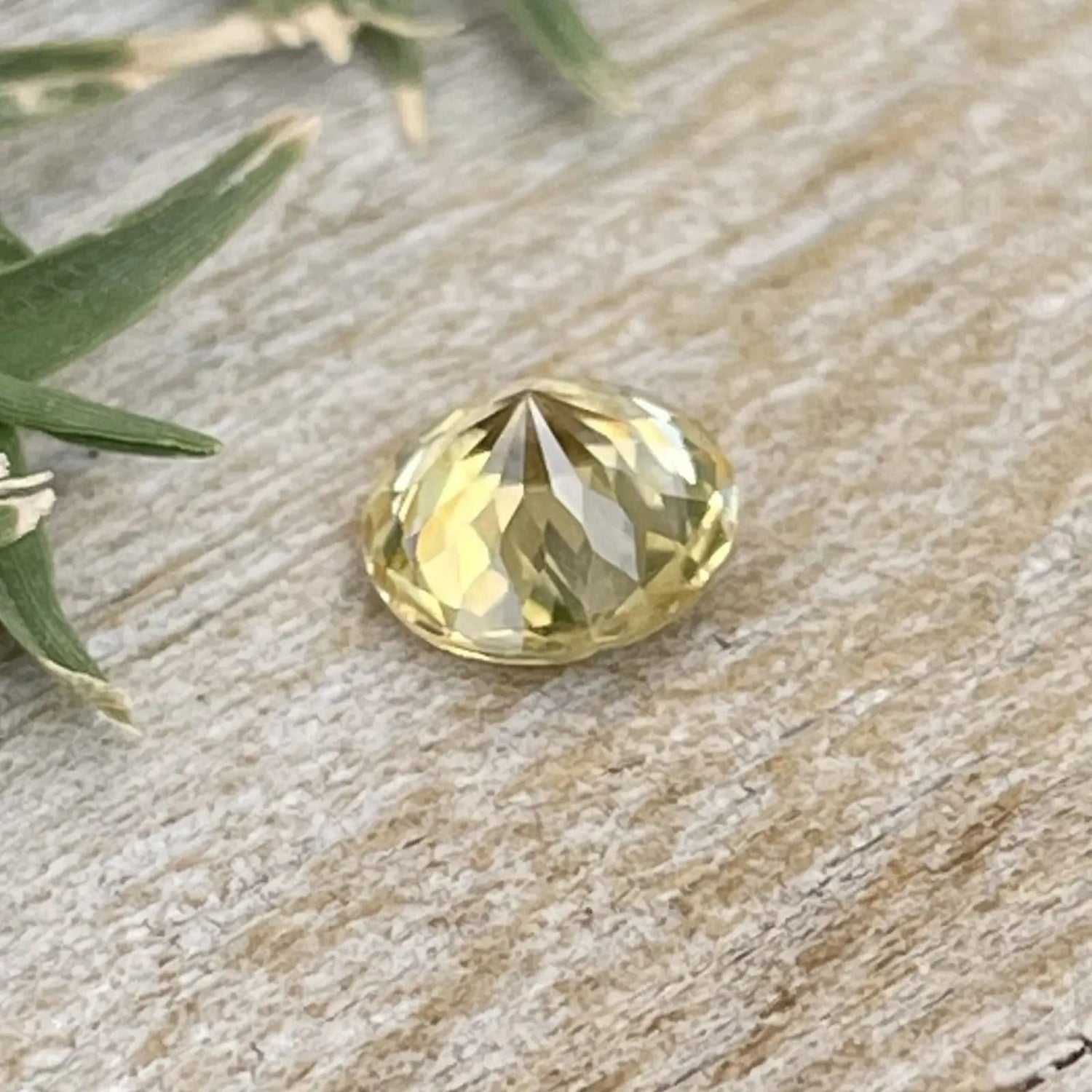 Natural Yellow Sapphire - Sapphirepal