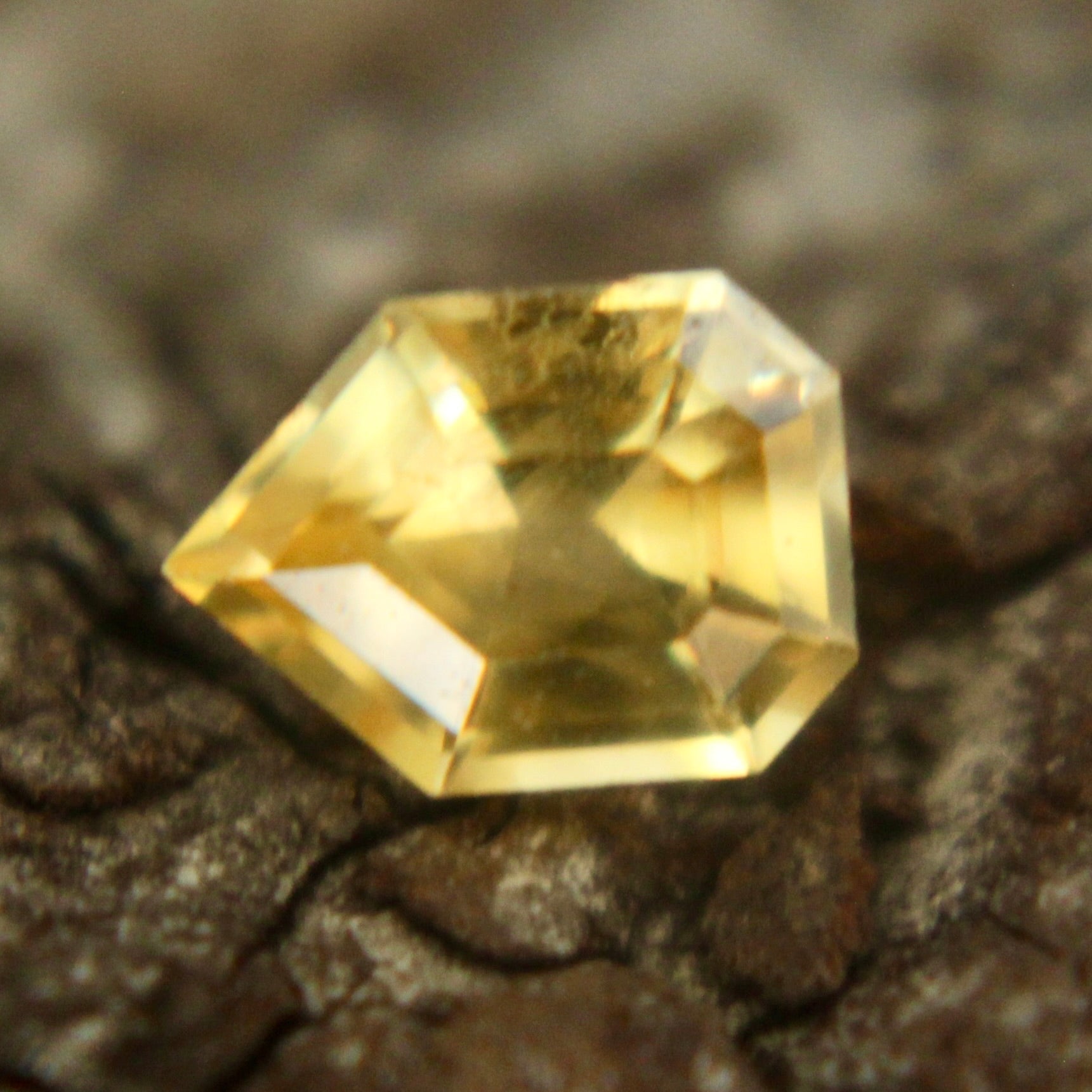Natural Yellow Sapphire - Sapphirepal