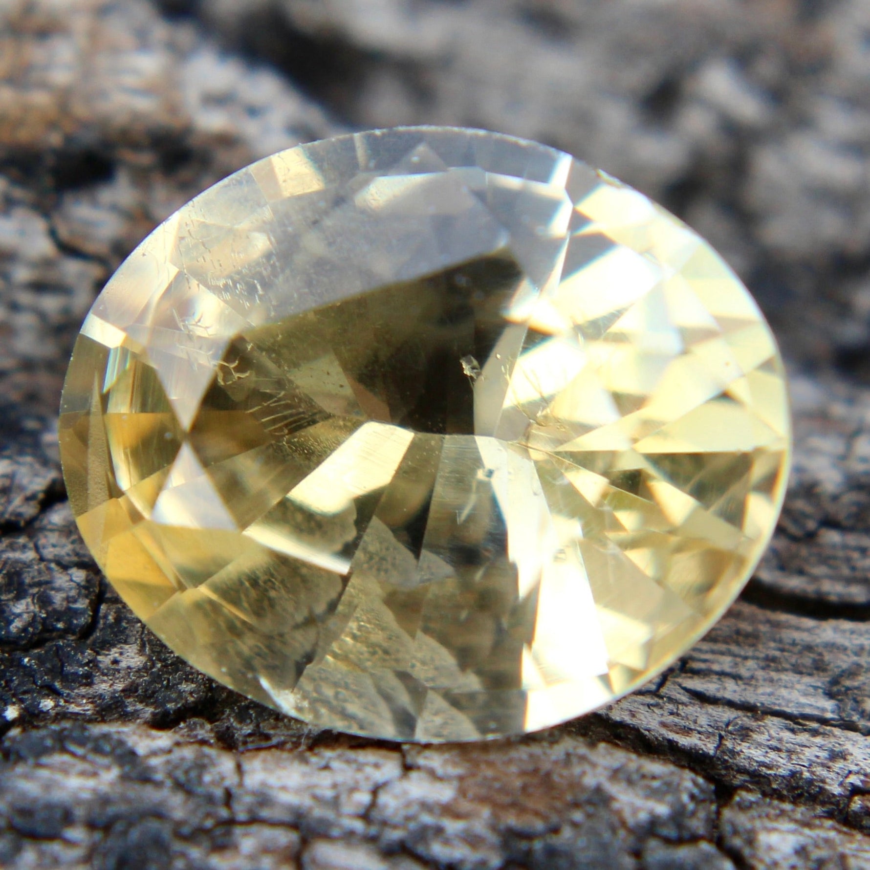 Natural Yellow Sapphire - Sapphirepal
