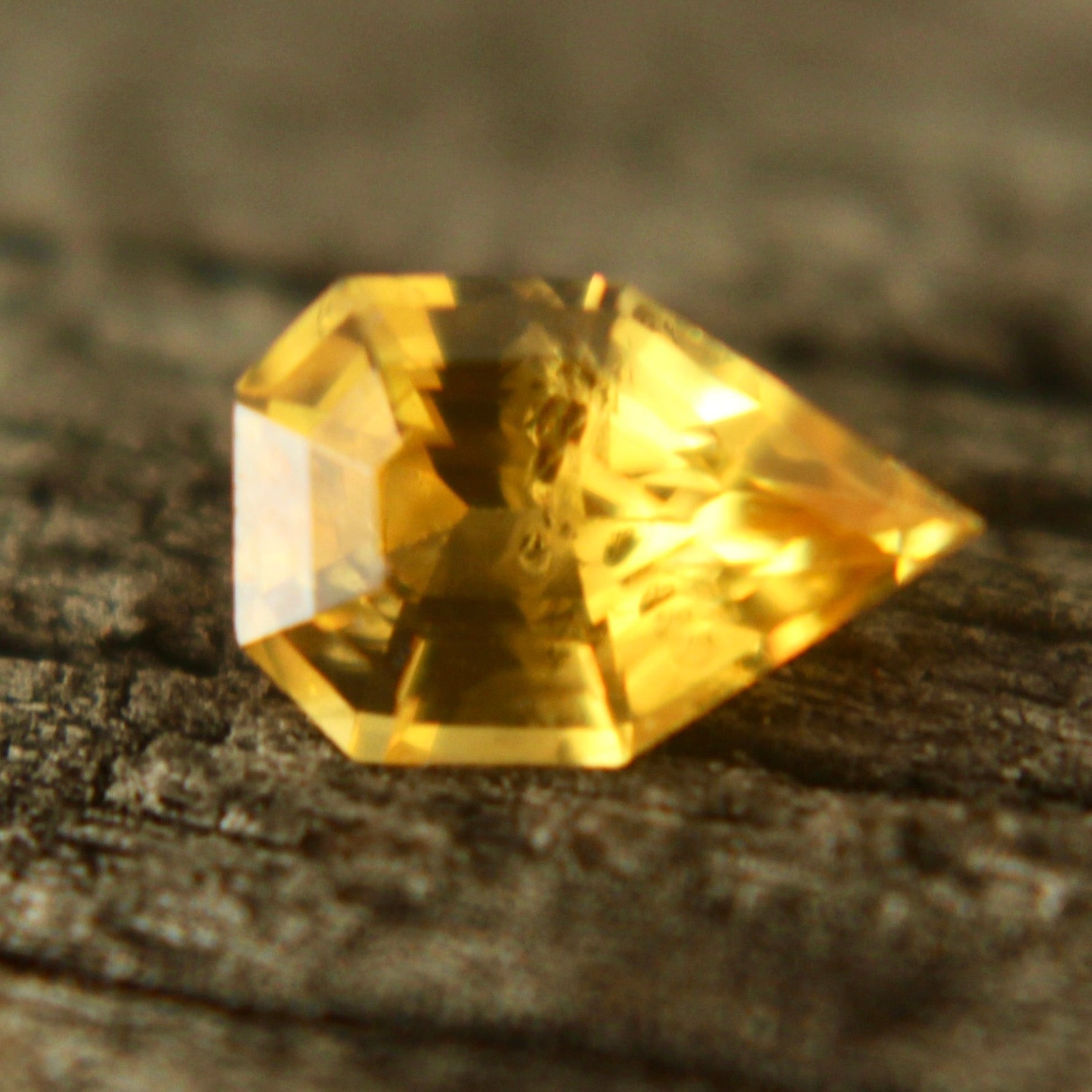 Natural Yellow Sapphire - Sapphirepal