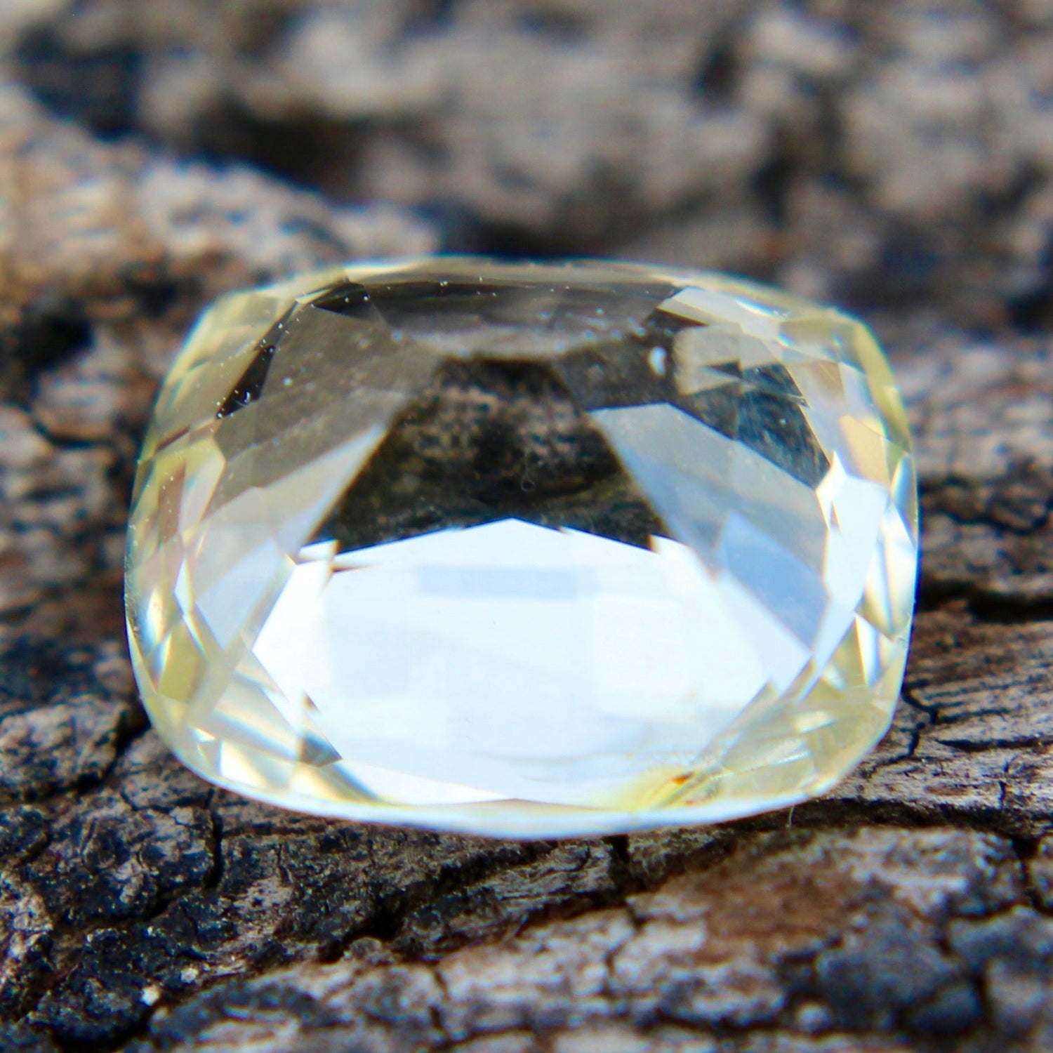 Natural Yellow Sapphire - Sapphirepal