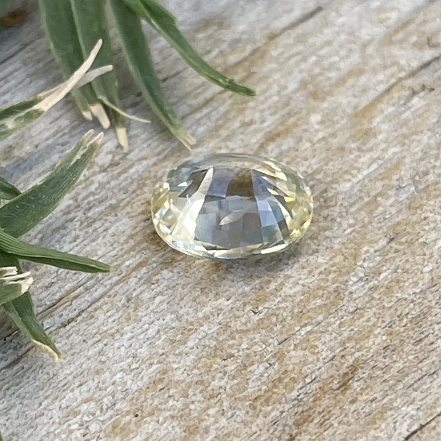 Natural Yellow Sapphire - Sapphirepal
