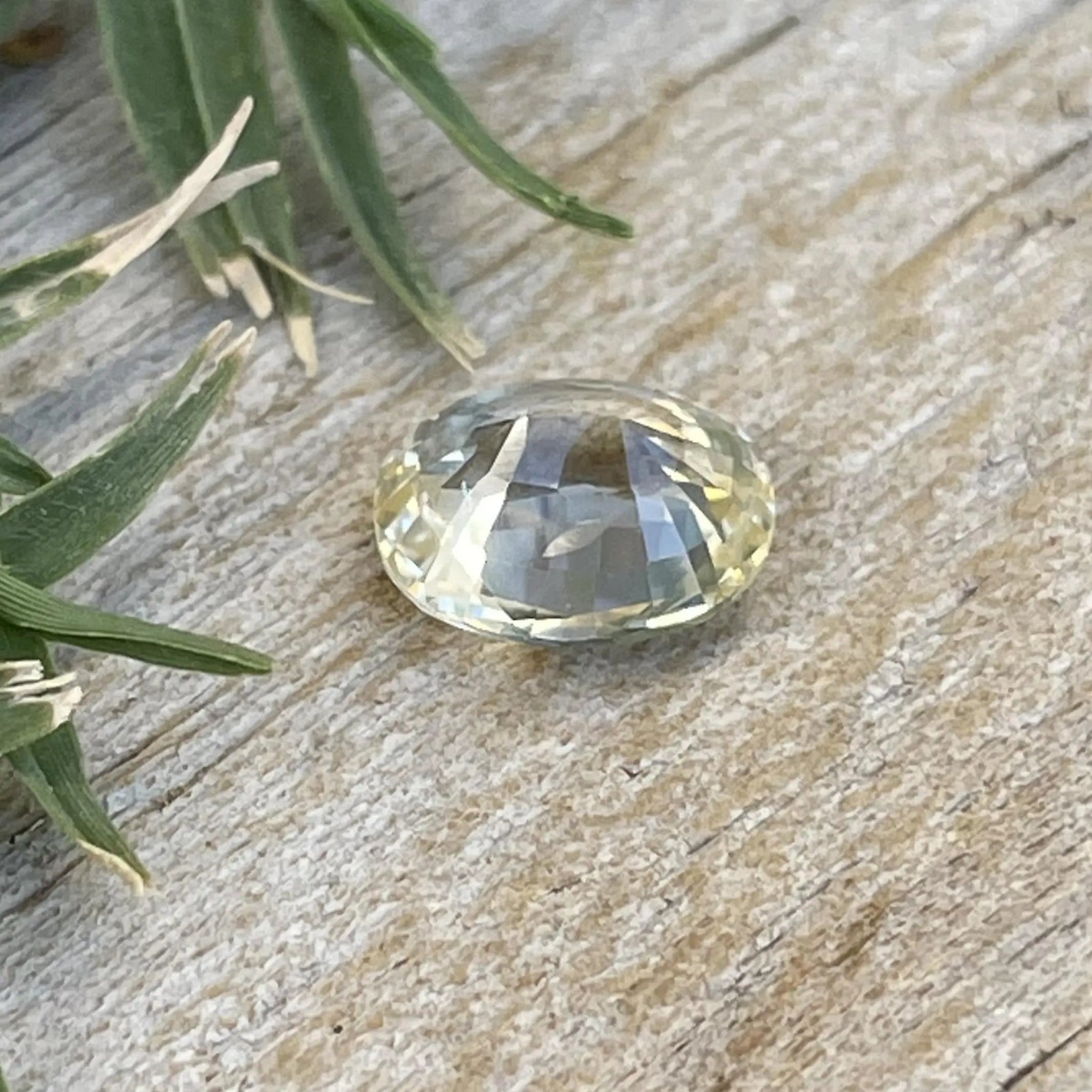 Natural Yellow Sapphire - Sapphirepal