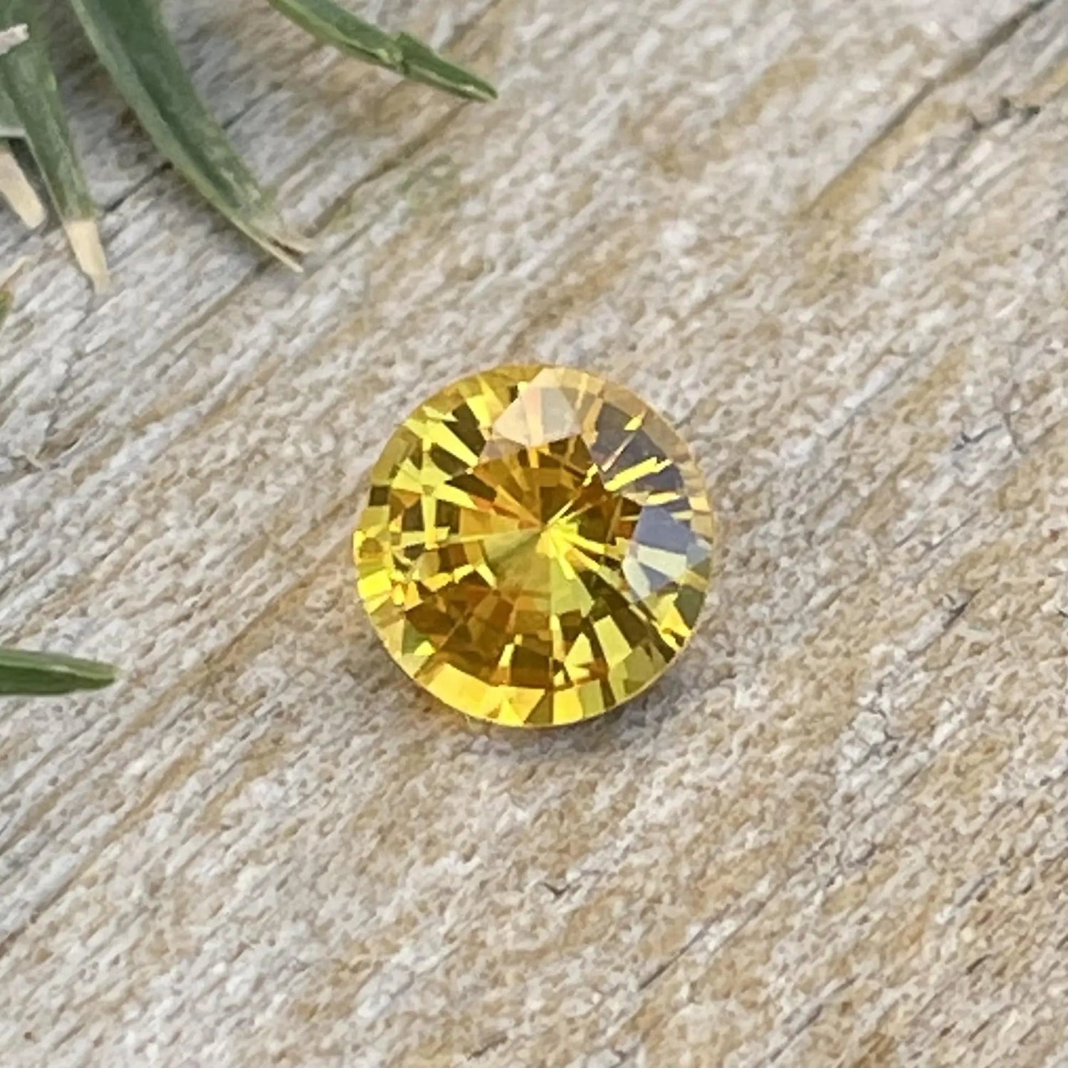 Natural Yellow Sapphire - Sapphirepal