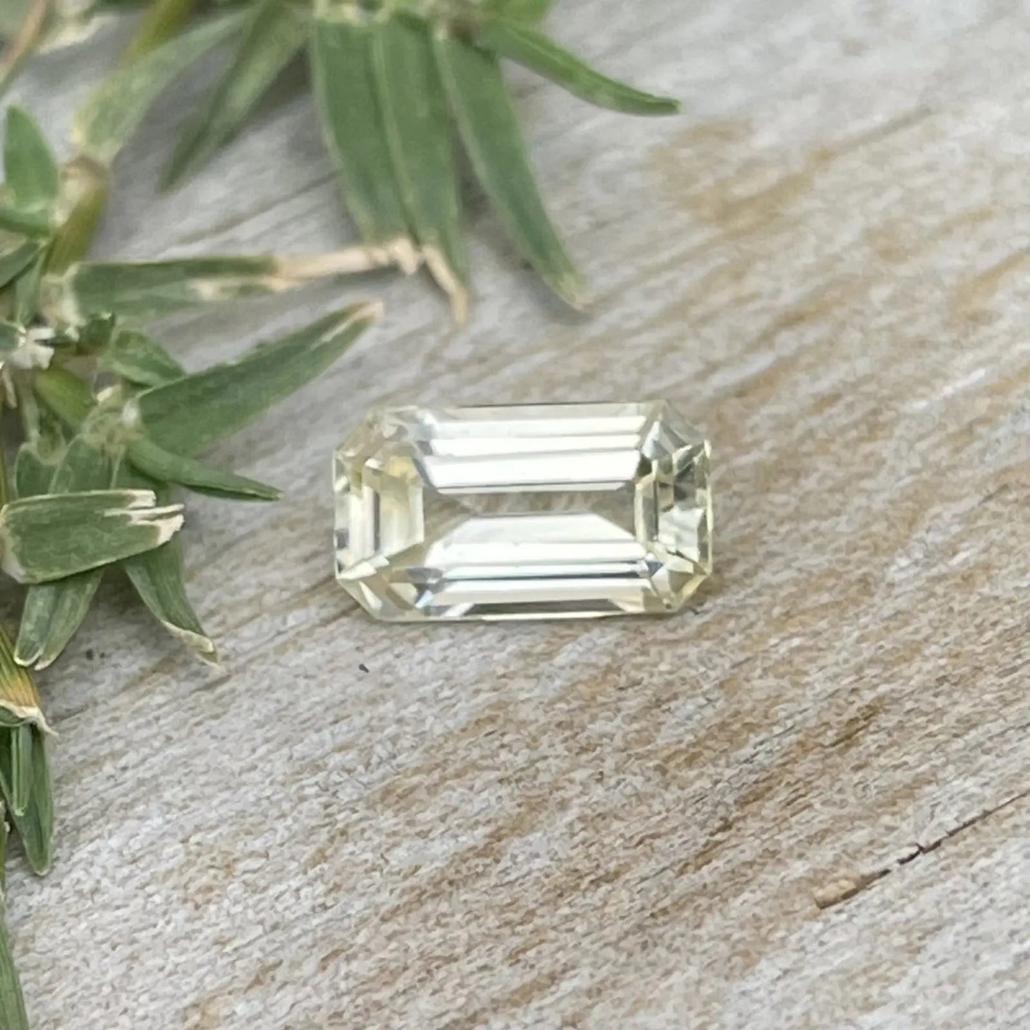 Natural Yellow Sapphire - Sapphirepal