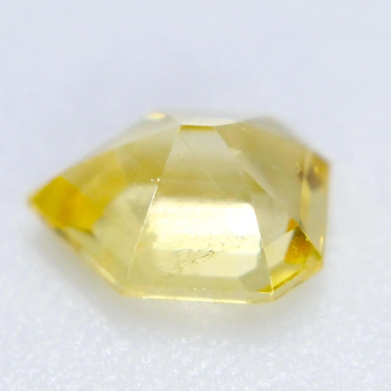 Golden yellow sapphire loose gemstone for jewelry making