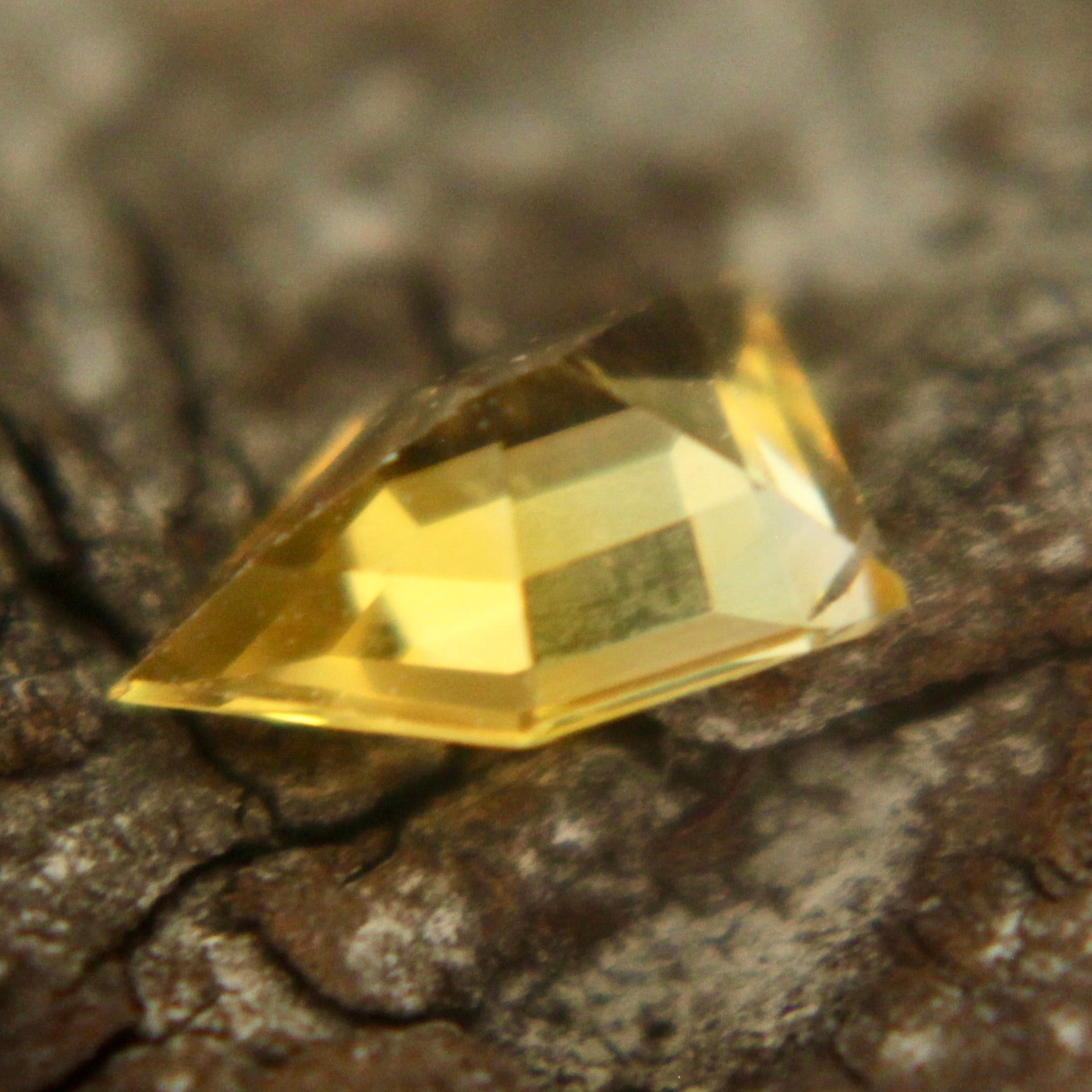 Natural Yellow Sapphire - Sapphirepal