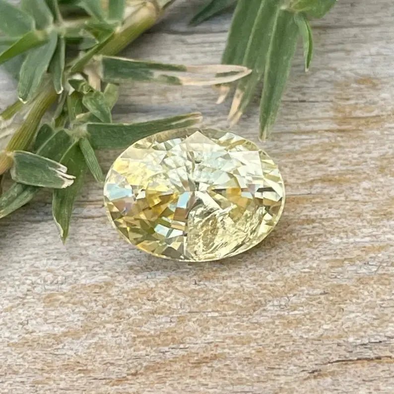Natural Yellow Sapphire - Sapphirepal