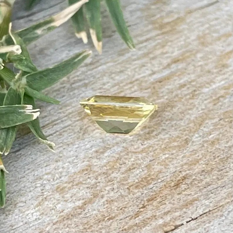 Natural Yellow Sapphire - Sapphirepal