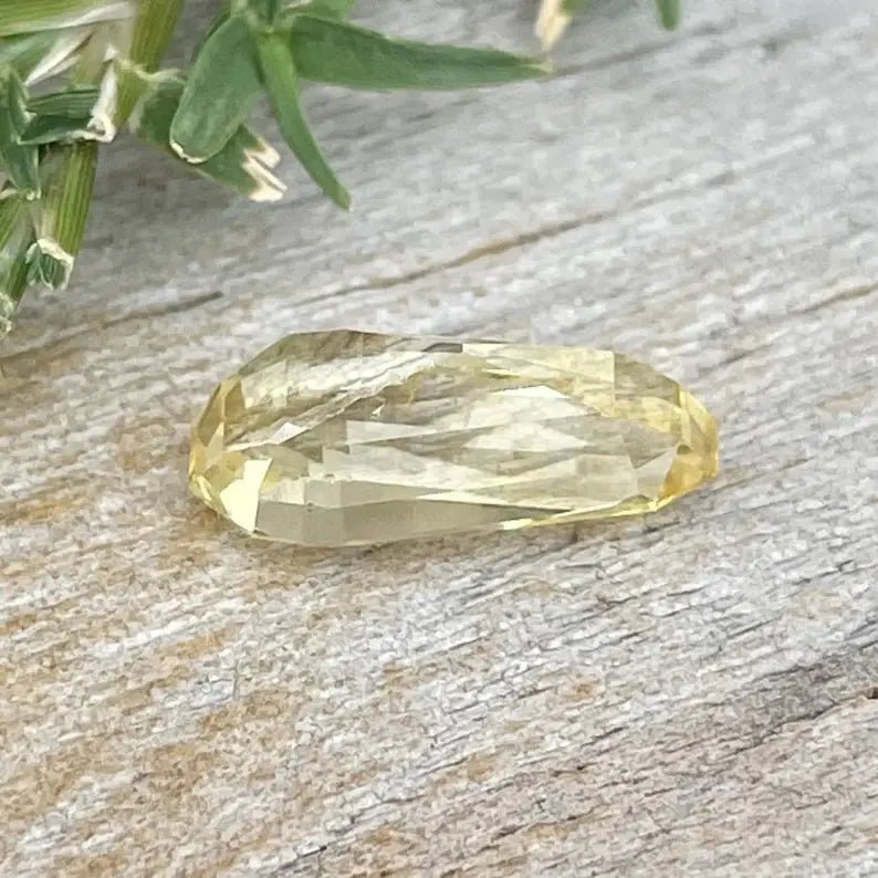 Natural Yellow Sapphire - Sapphirepal
