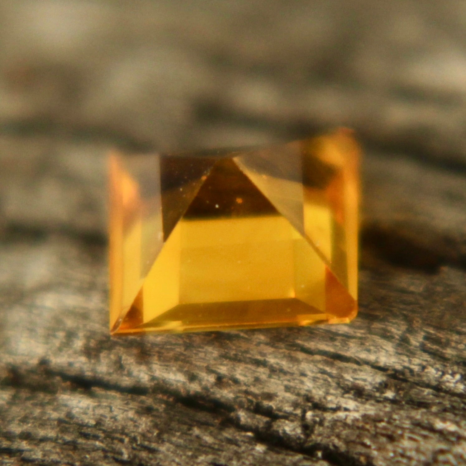 Natural Yellow Sapphire - Sapphirepal