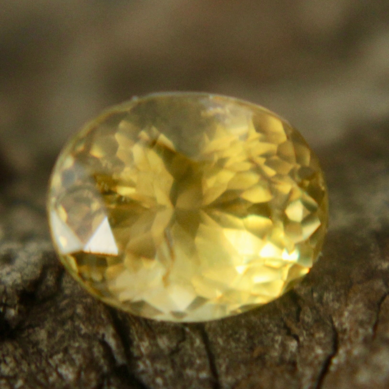 Ceylon yellow corundum with bright scintillation